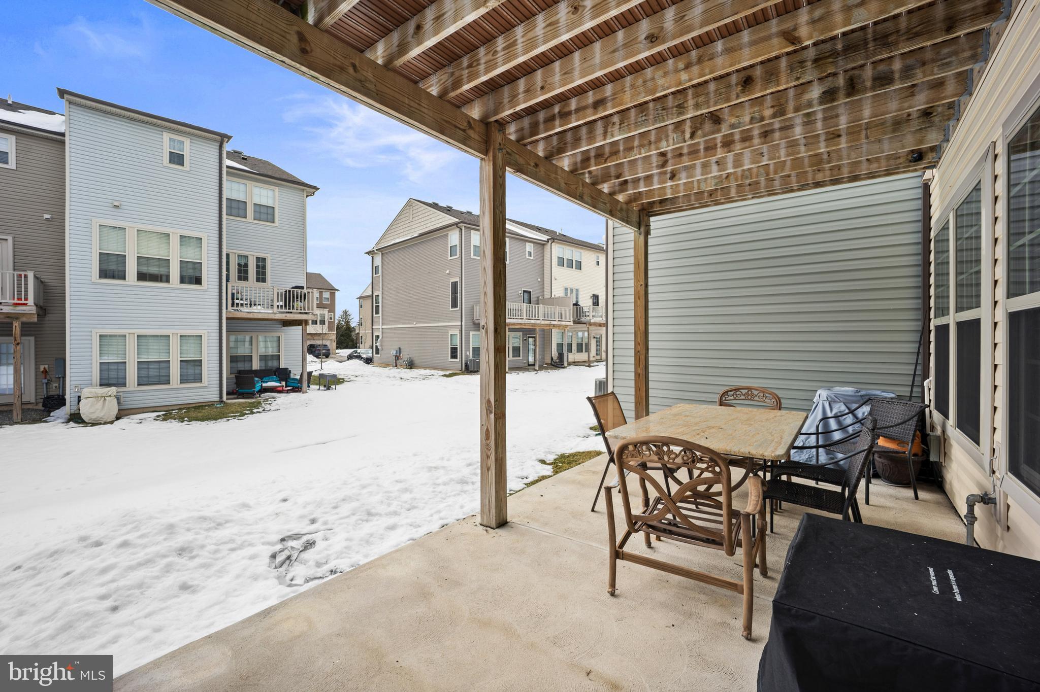 TALL OAKS - Residential