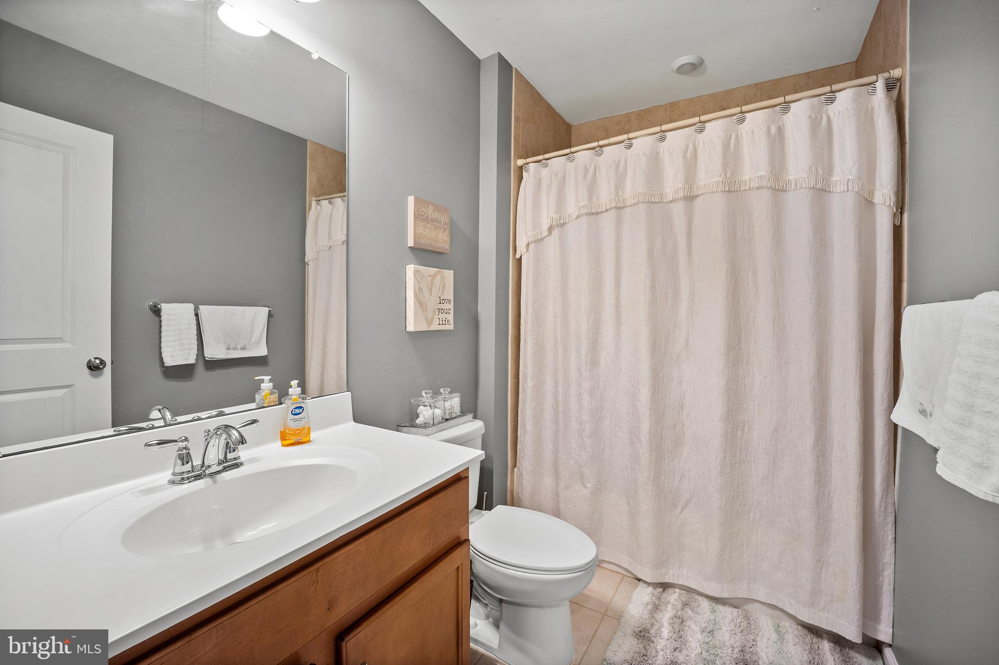 TALL OAKS - Residential