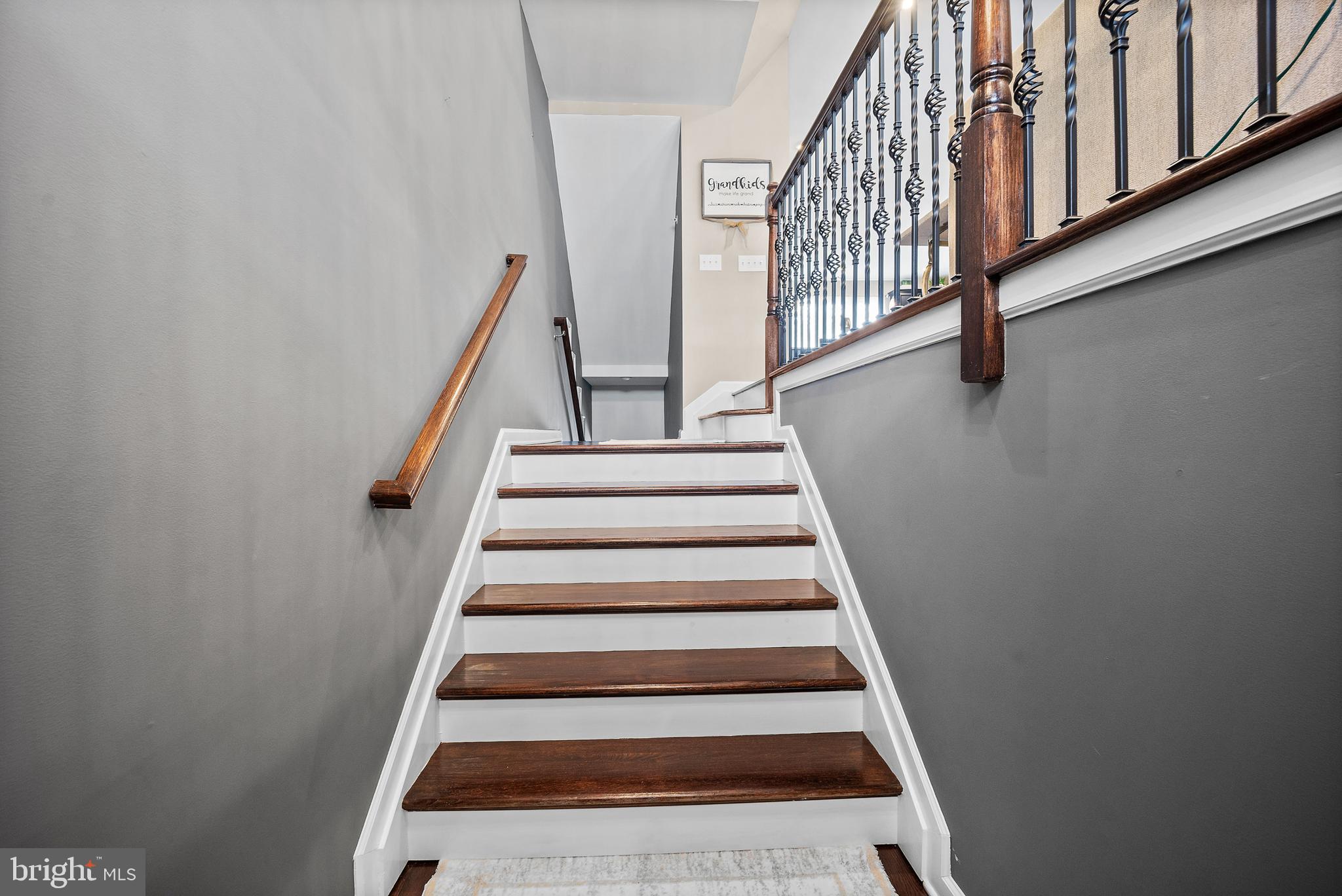 TALL OAKS - Residential