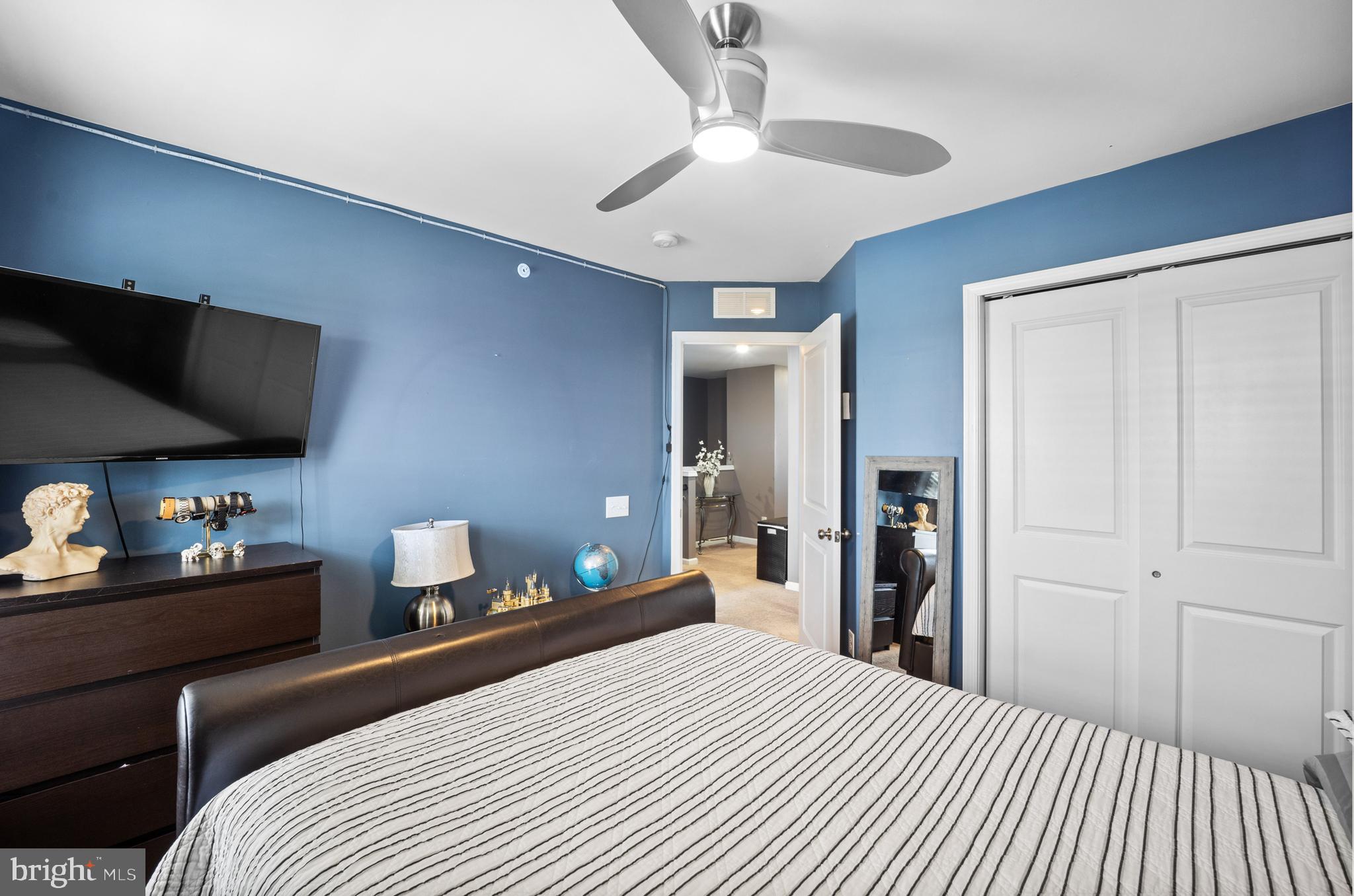 TALL OAKS - Residential