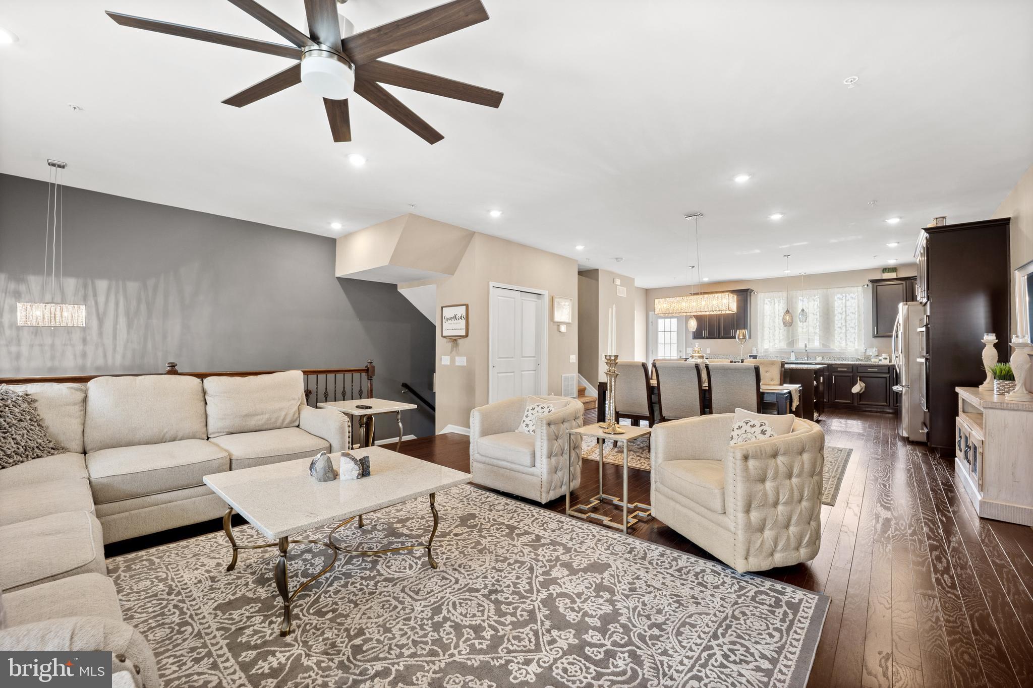 TALL OAKS - Residential