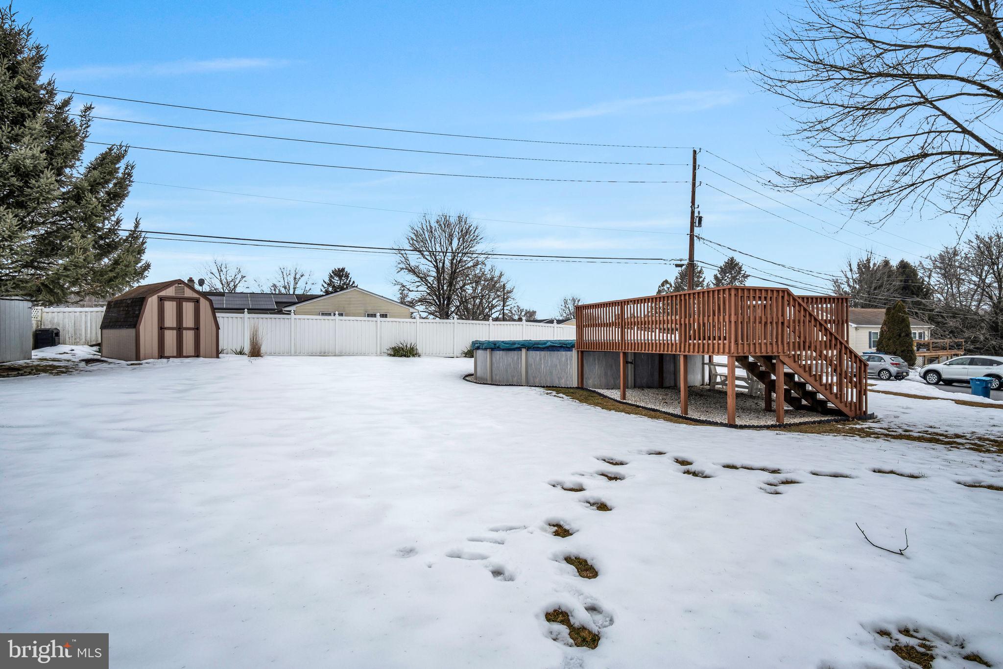 NOLL MANOR - Residential