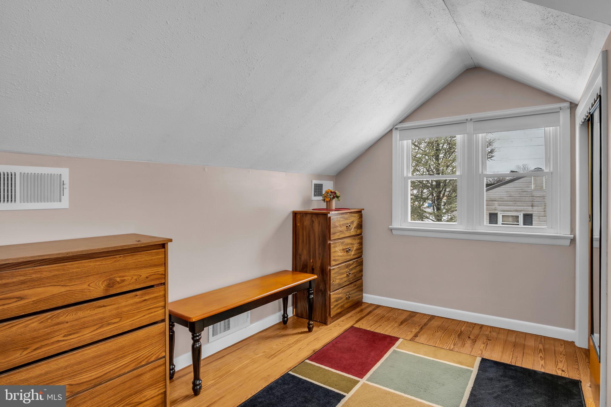 NOLL MANOR - Residential