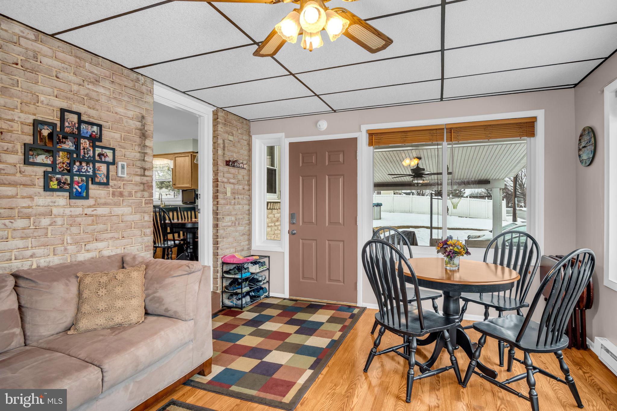 NOLL MANOR - Residential