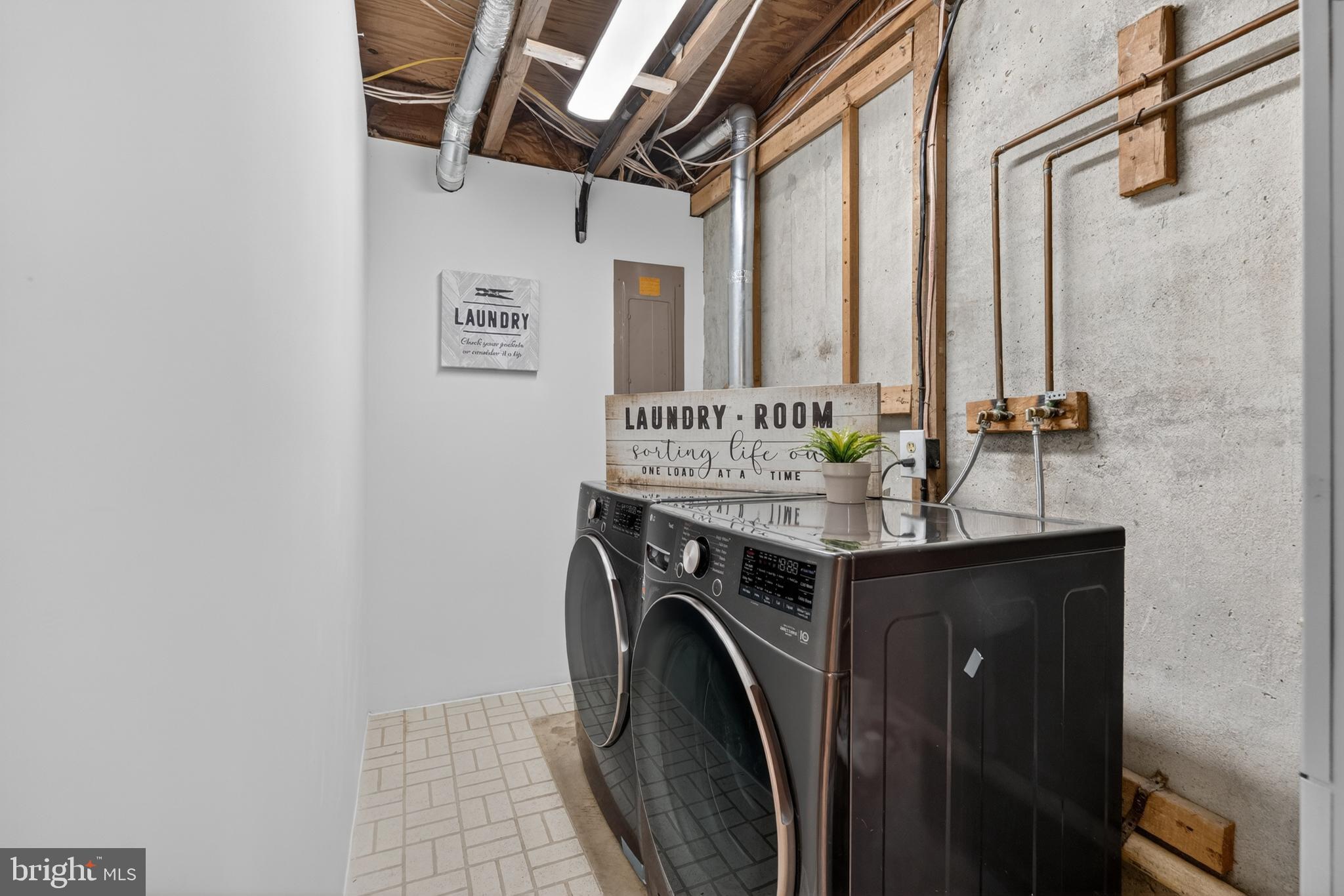 BURKE CENTRE - Residential