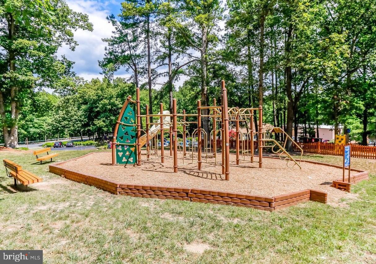 SECOND ANTIETAM - Residential Lease