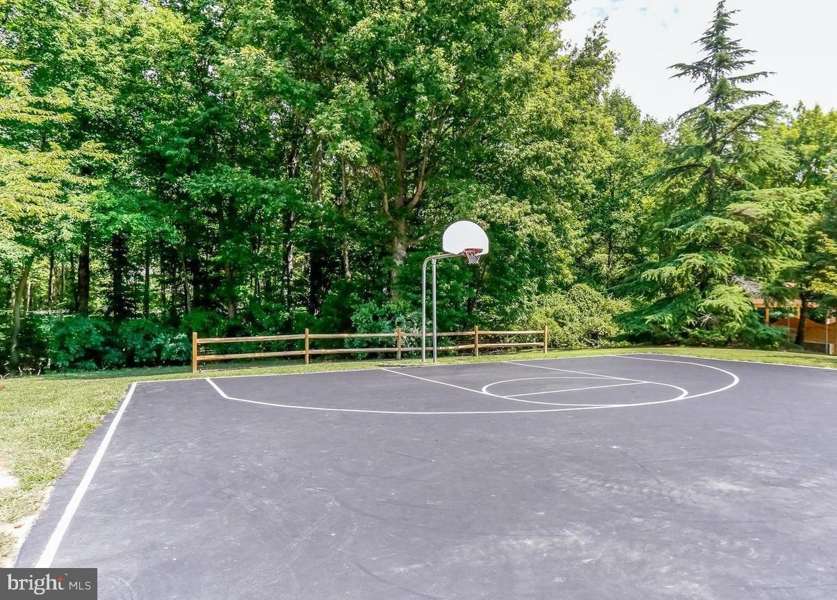 SECOND ANTIETAM - Residential Lease