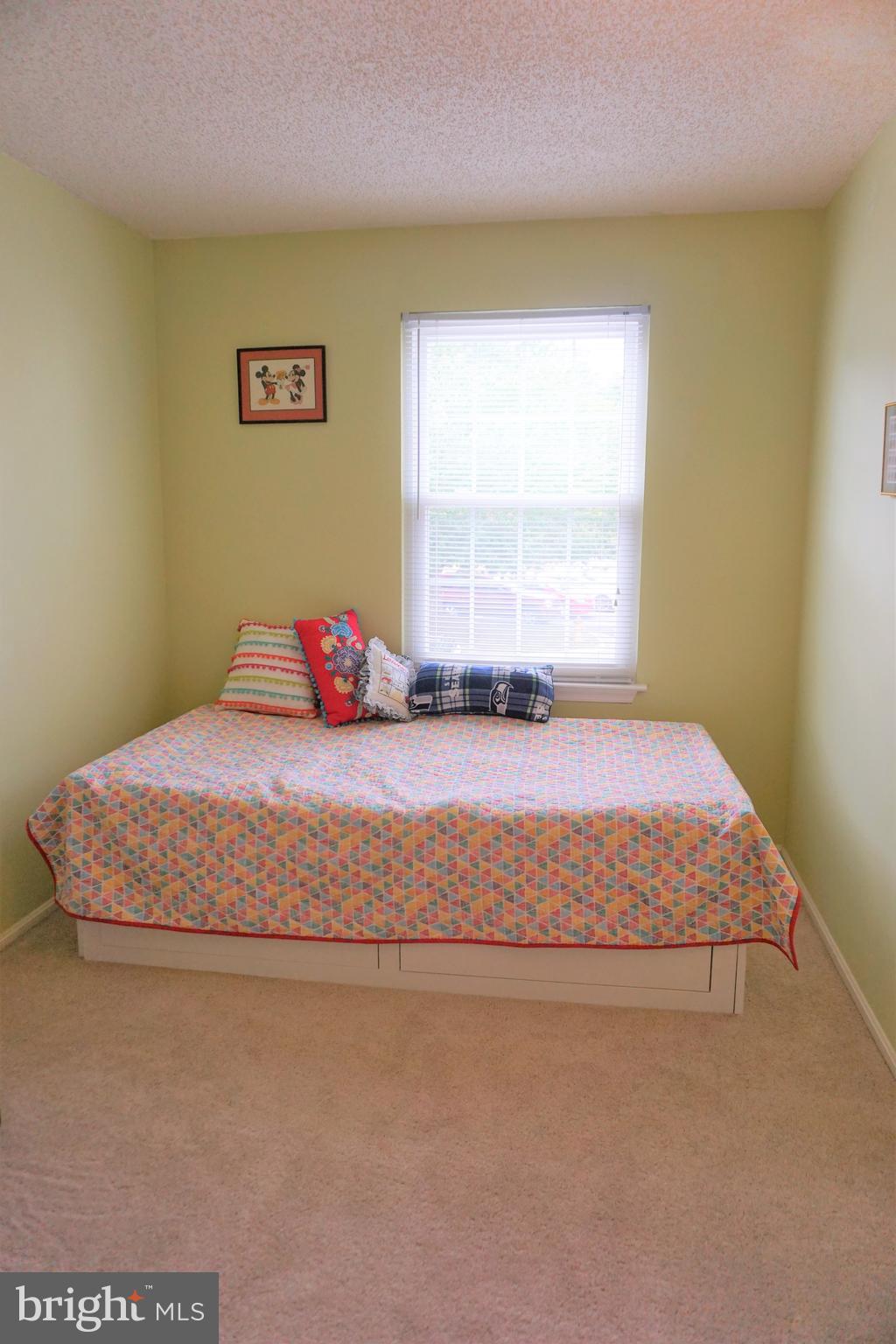 SECOND ANTIETAM - Residential Lease