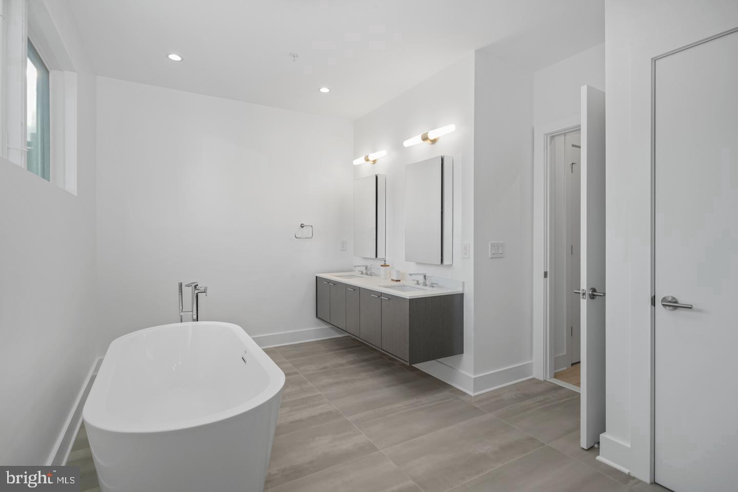 OLD CITY - Residential