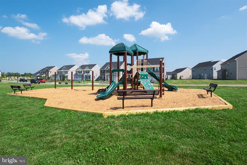 BROOKFIELD - Residential