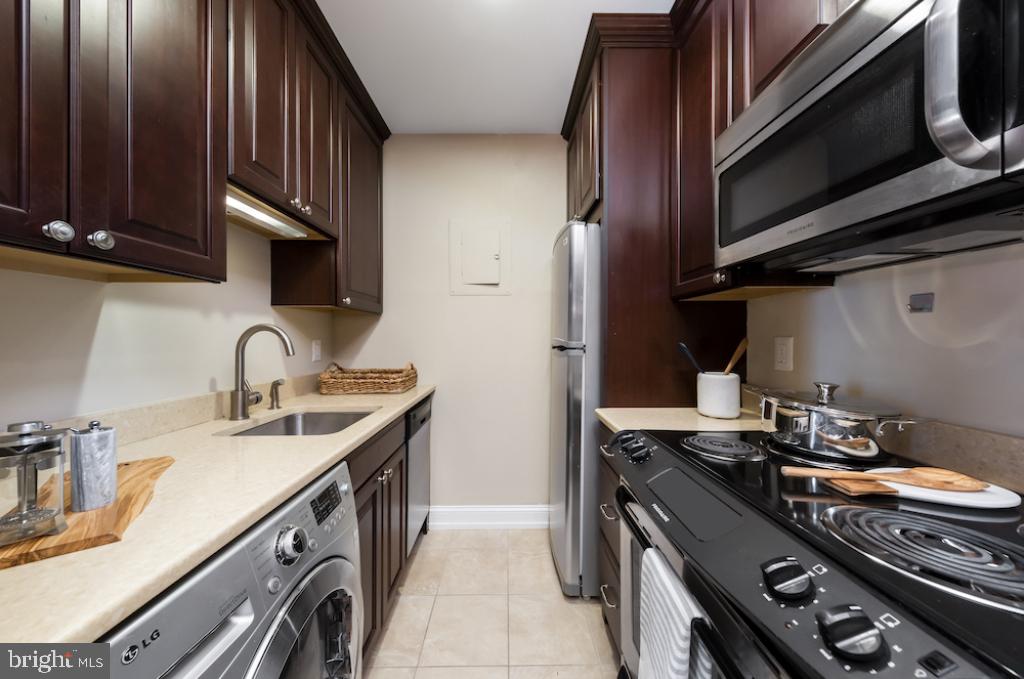 RITTENHOUSE SQUARE - Residential Lease