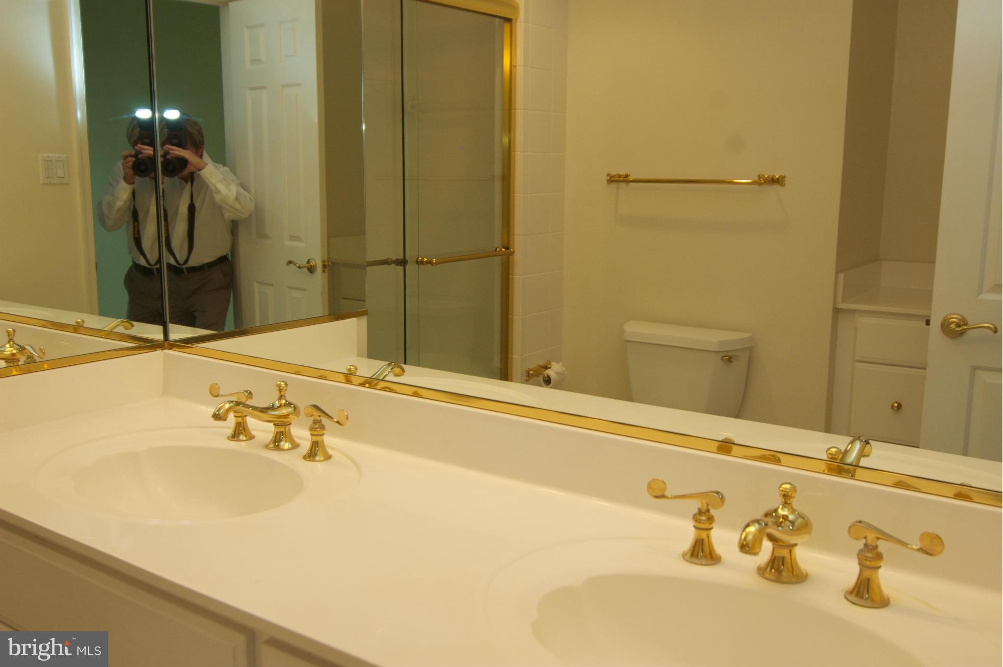 STONEYBROOK - Residential Lease