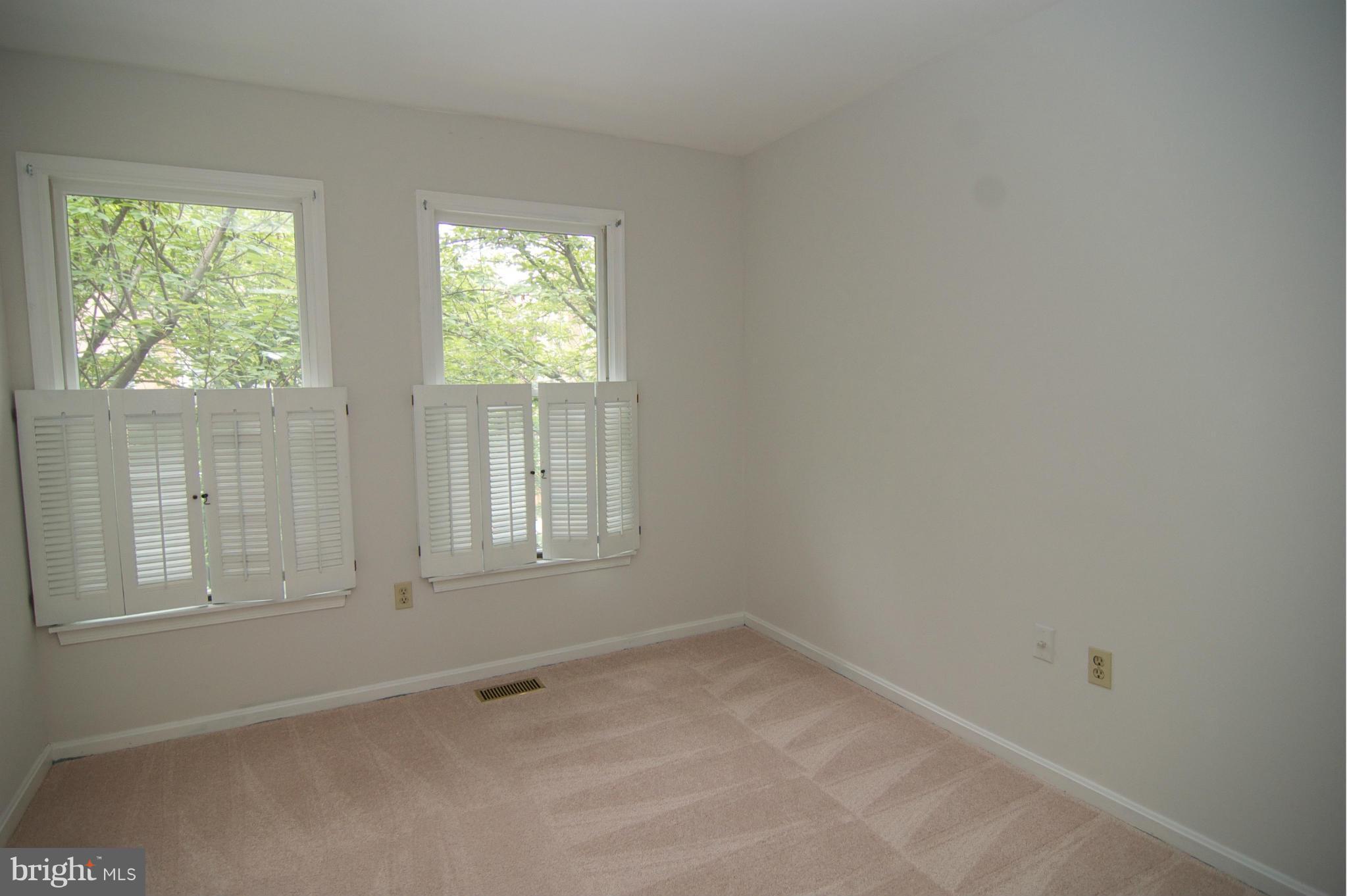 STONEYBROOK - Residential Lease