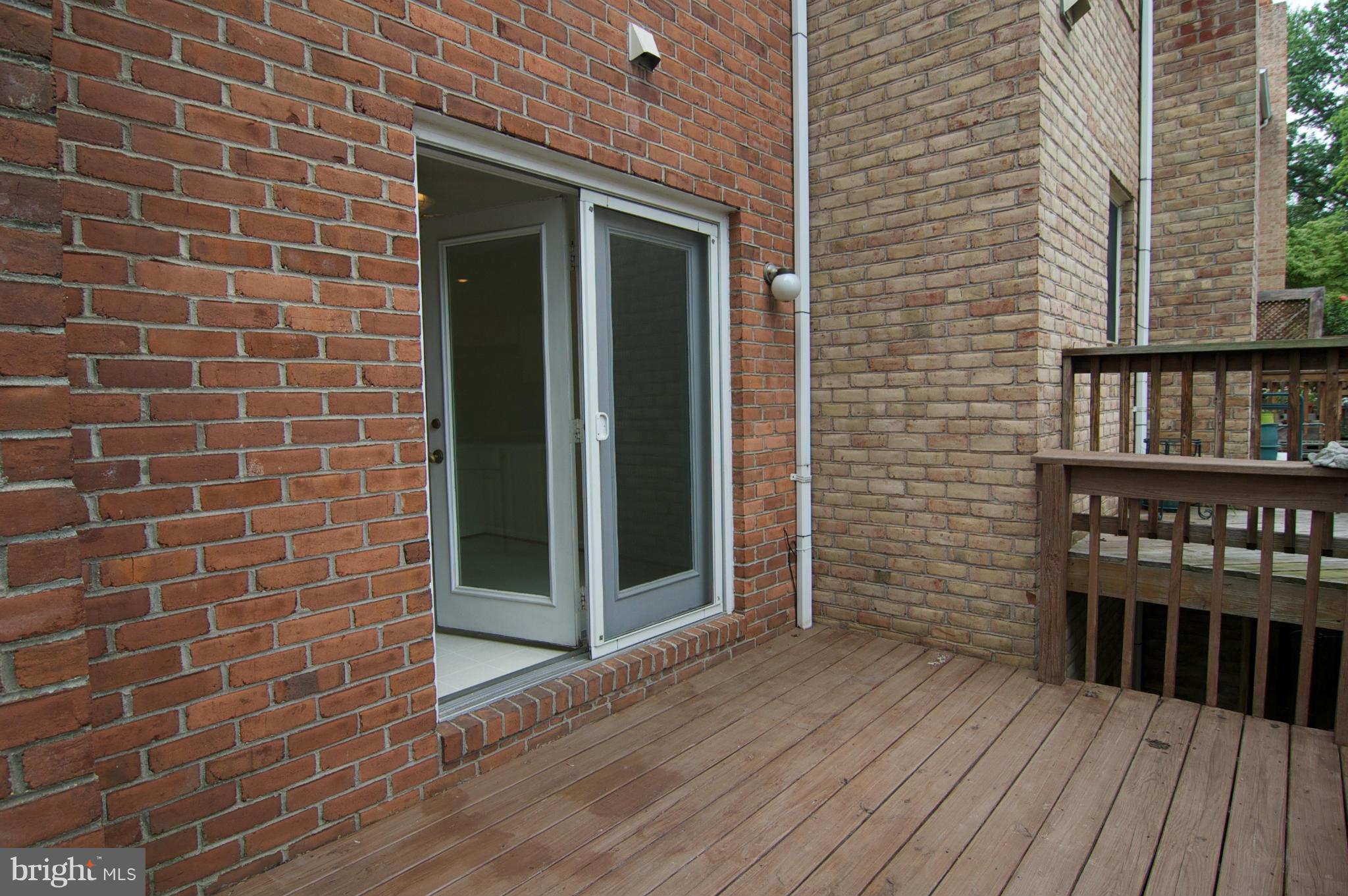 STONEYBROOK - Residential Lease