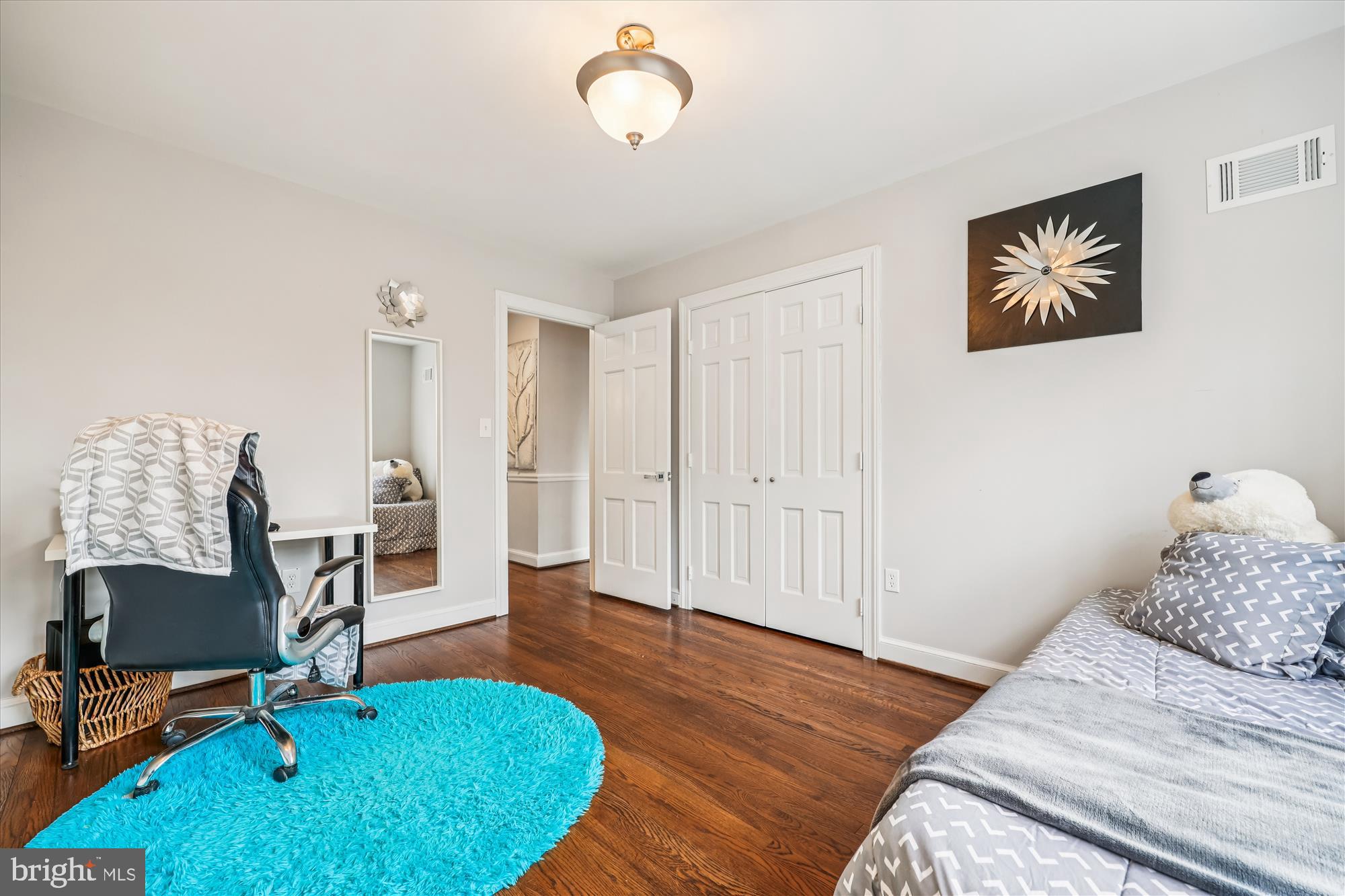 DARNESTOWN OUTSIDE - Residential