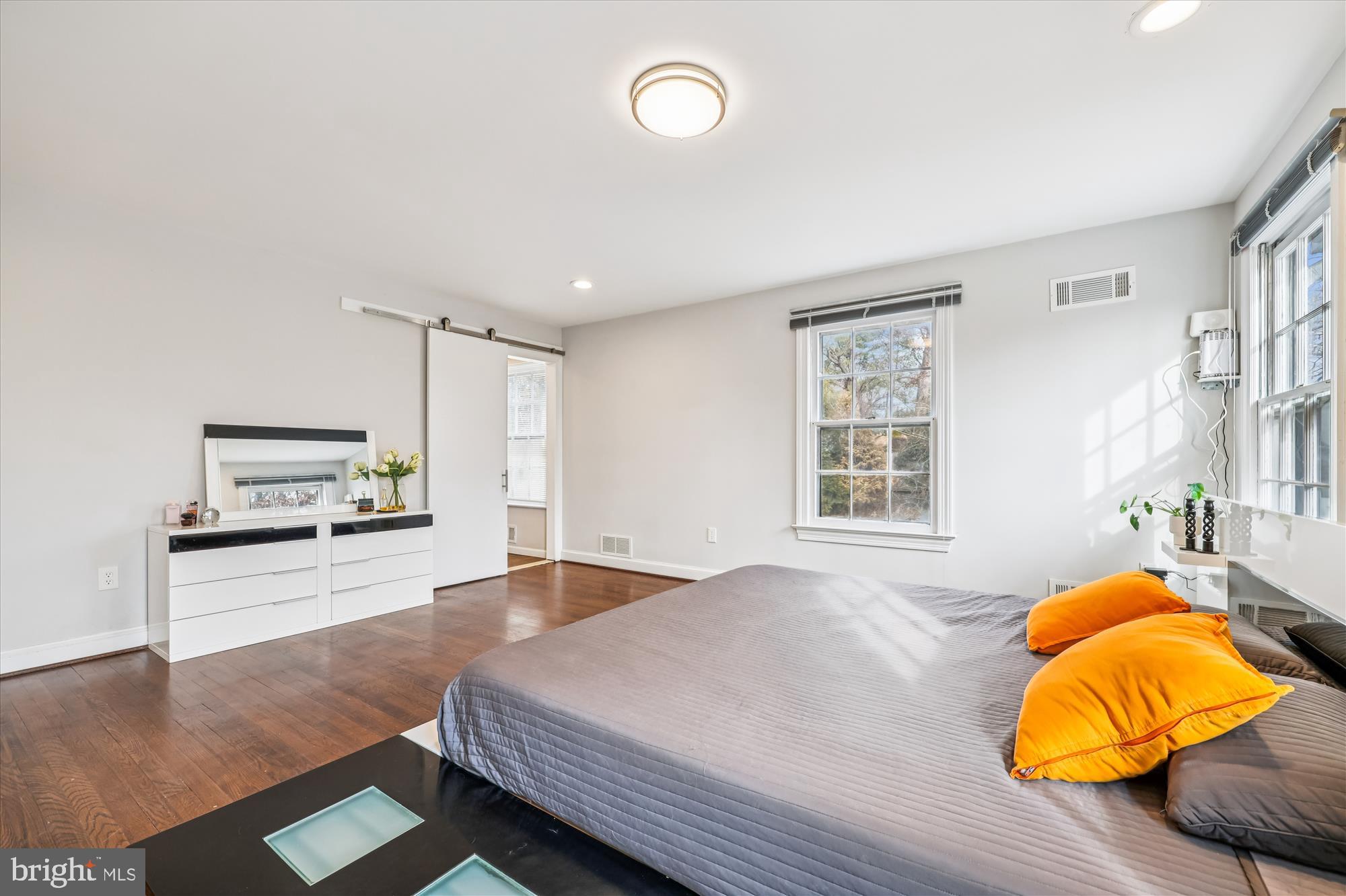 DARNESTOWN OUTSIDE - Residential