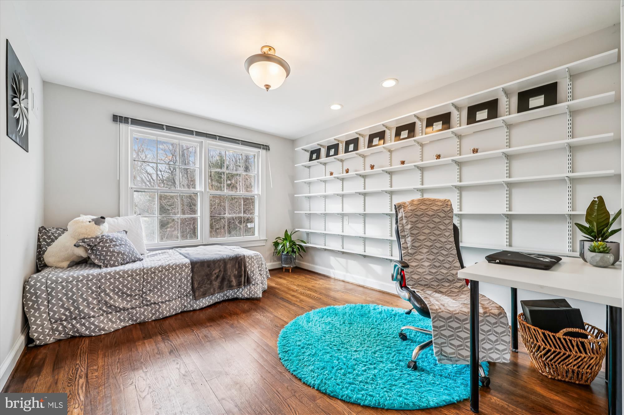 DARNESTOWN OUTSIDE - Residential