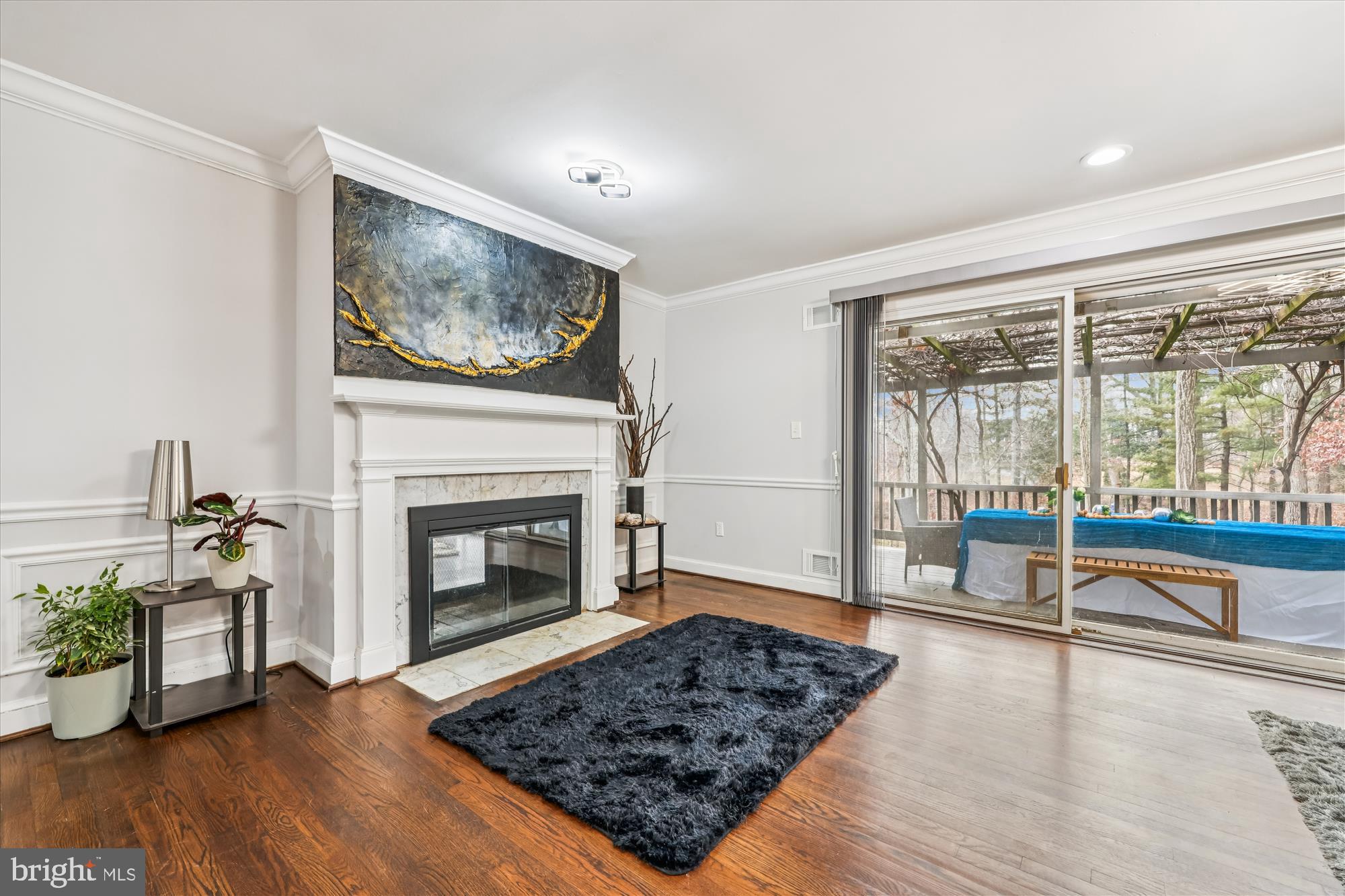 DARNESTOWN OUTSIDE - Residential