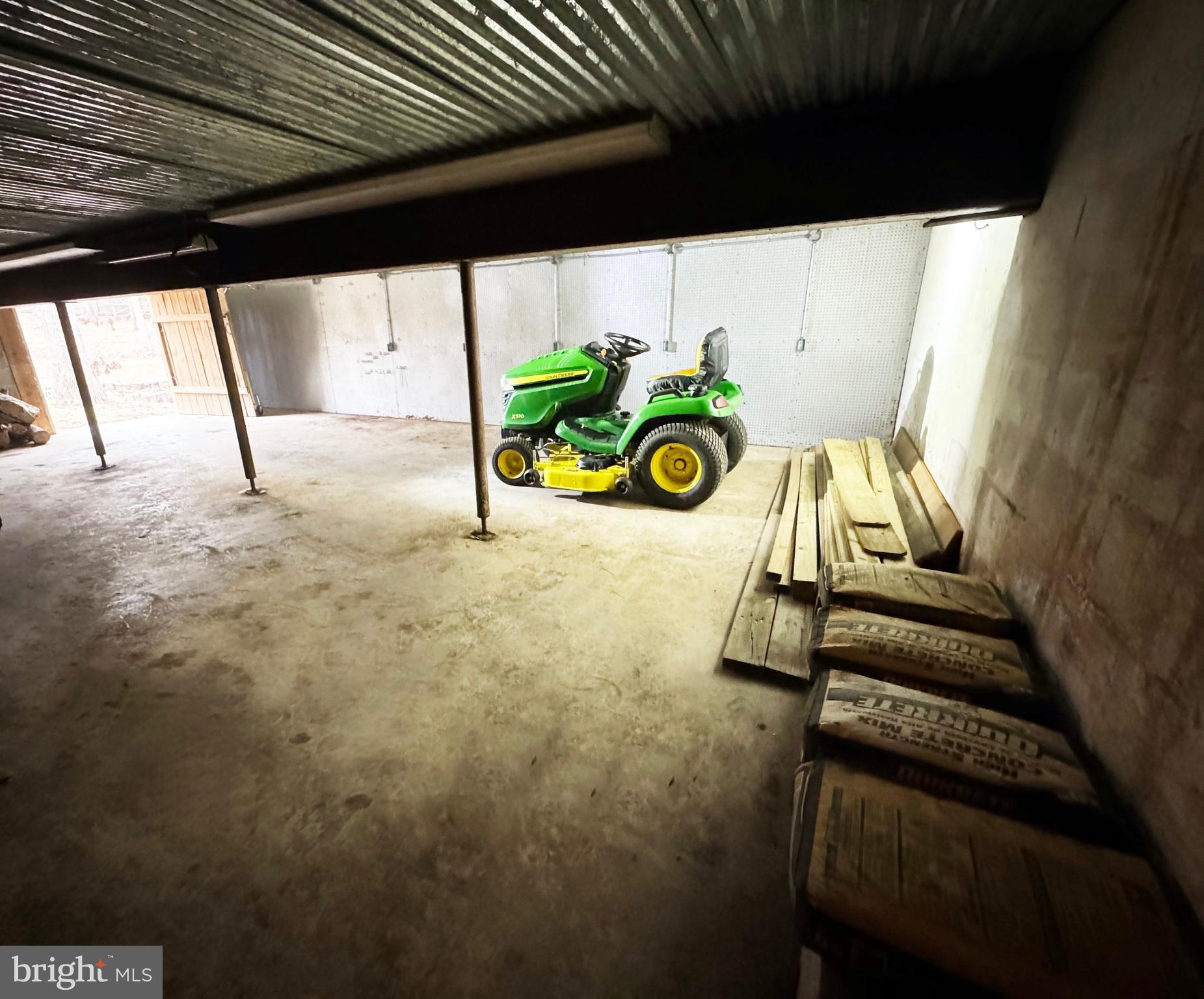 DARNESTOWN OUTSIDE - Residential