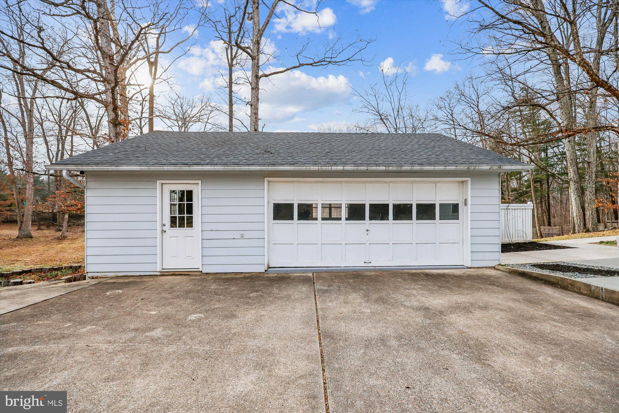 DARNESTOWN OUTSIDE - Residential