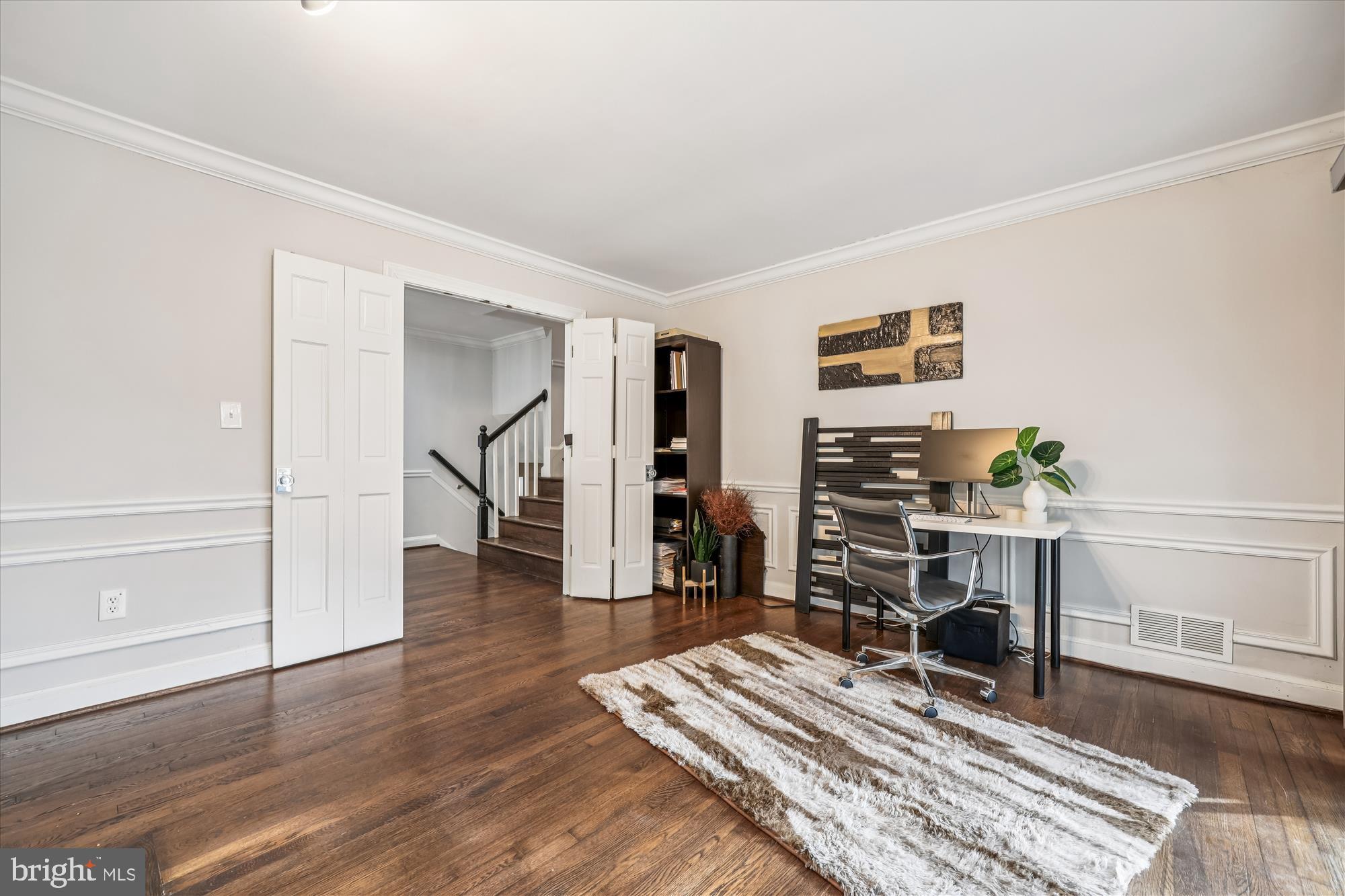 DARNESTOWN OUTSIDE - Residential