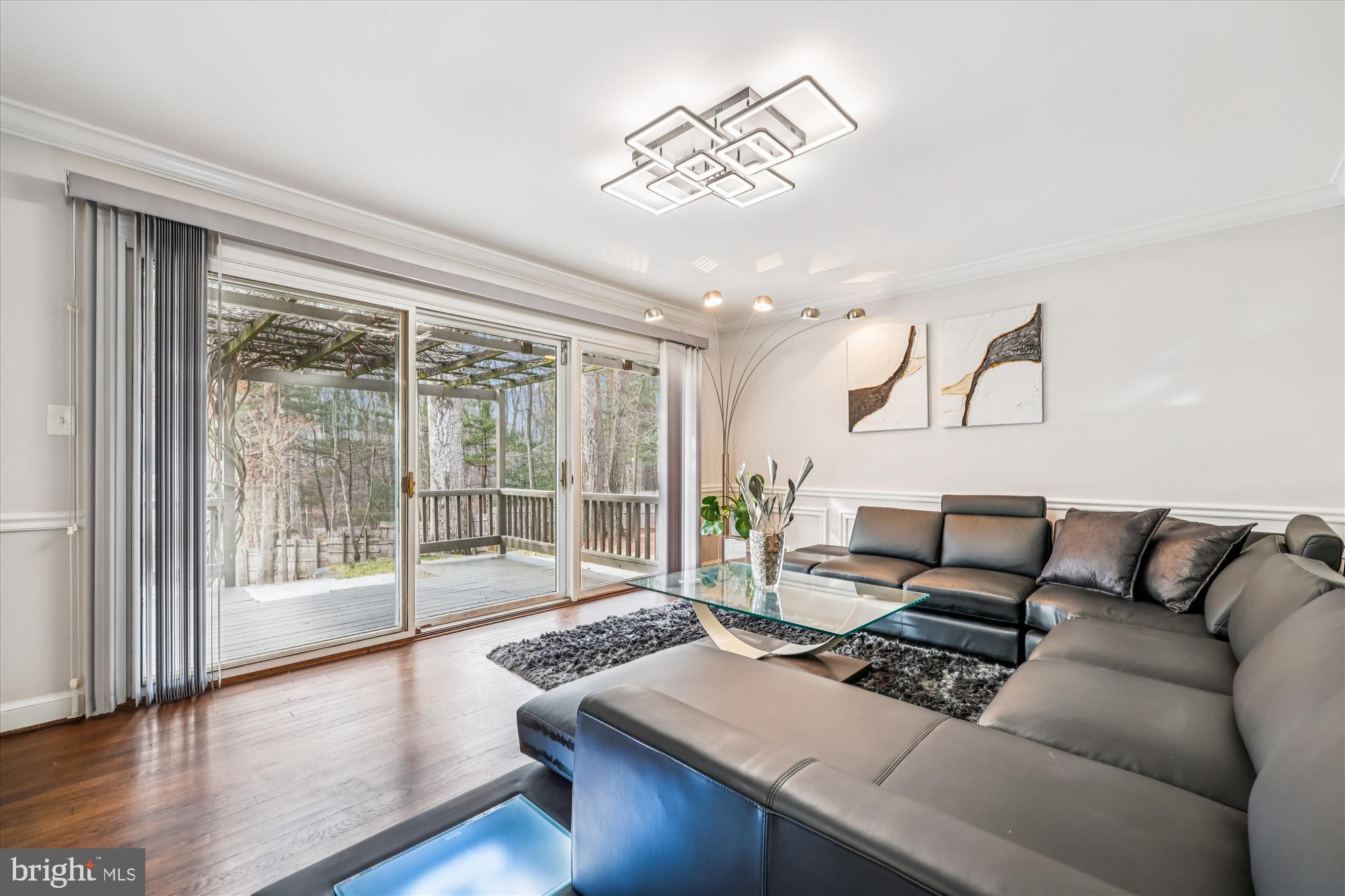 DARNESTOWN OUTSIDE - Residential