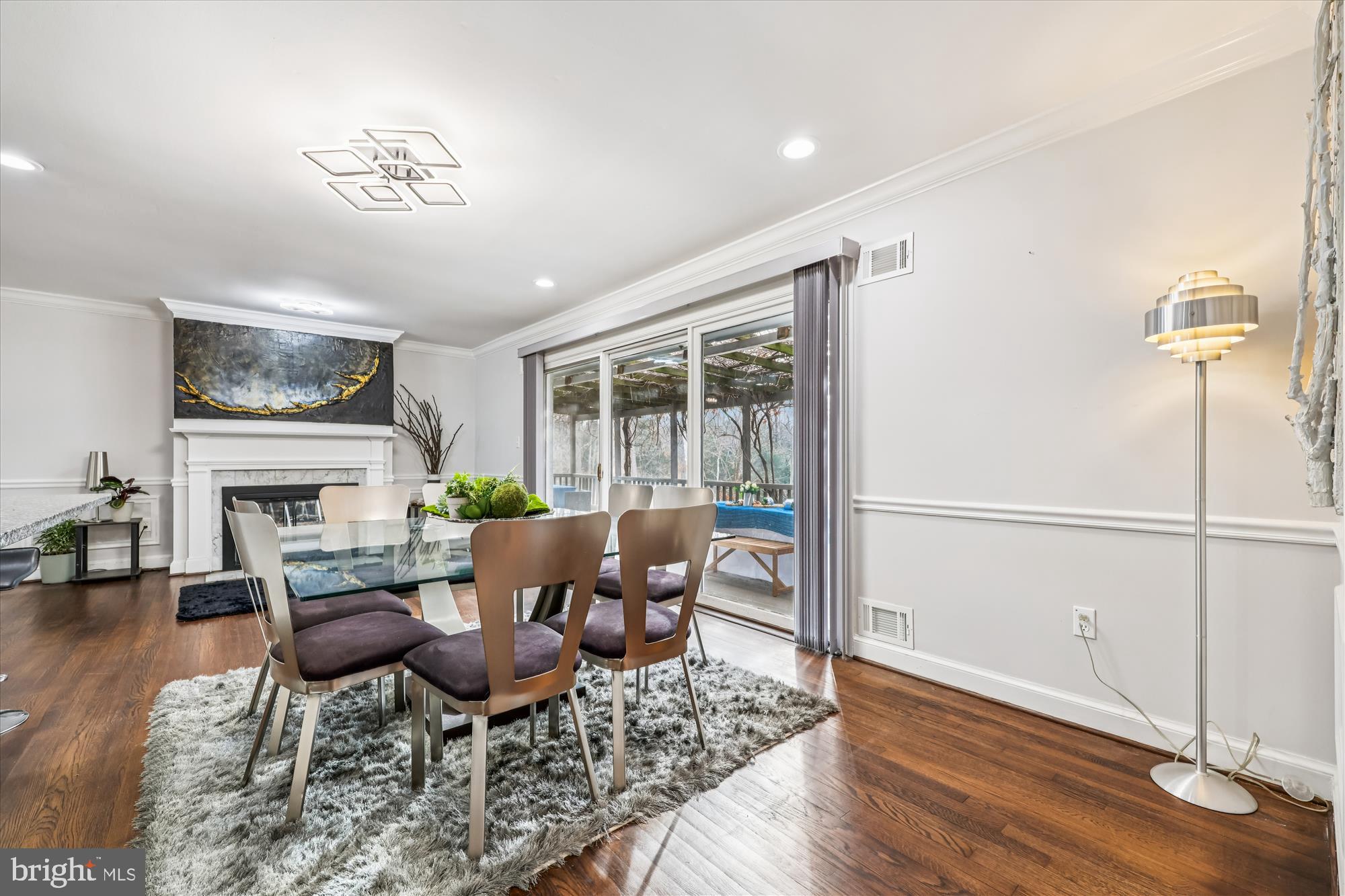 DARNESTOWN OUTSIDE - Residential