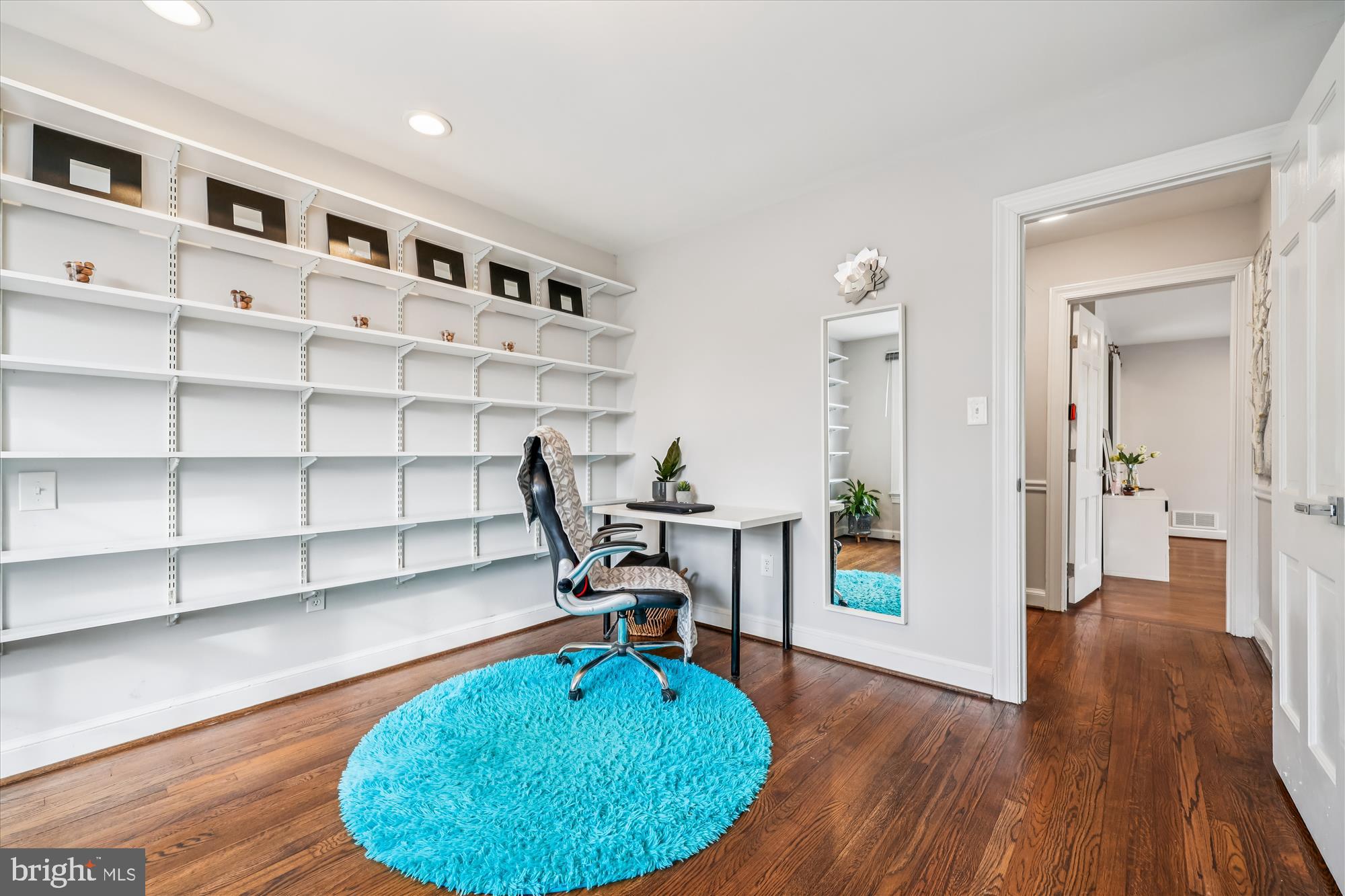 DARNESTOWN OUTSIDE - Residential