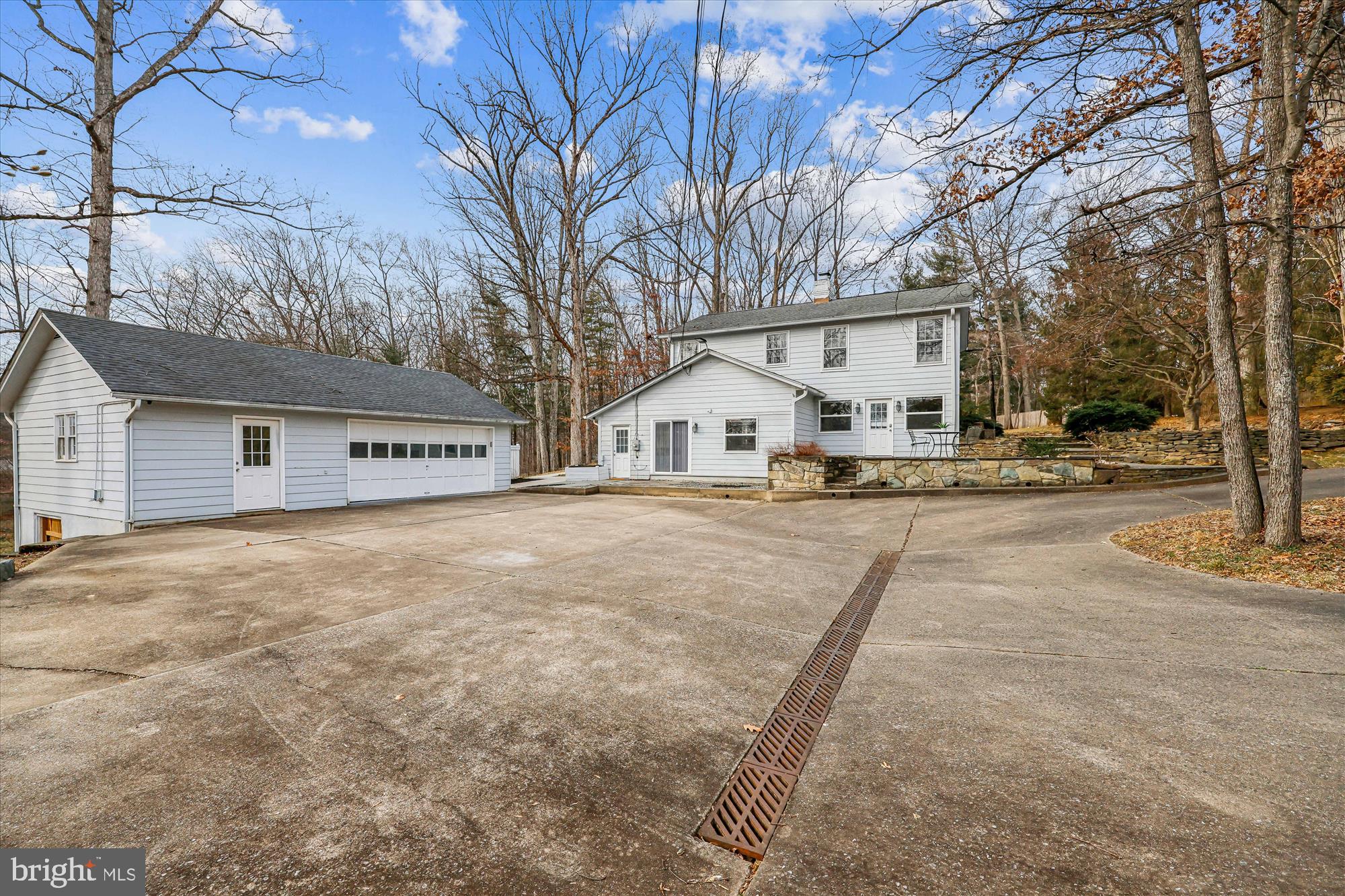 DARNESTOWN OUTSIDE - Residential