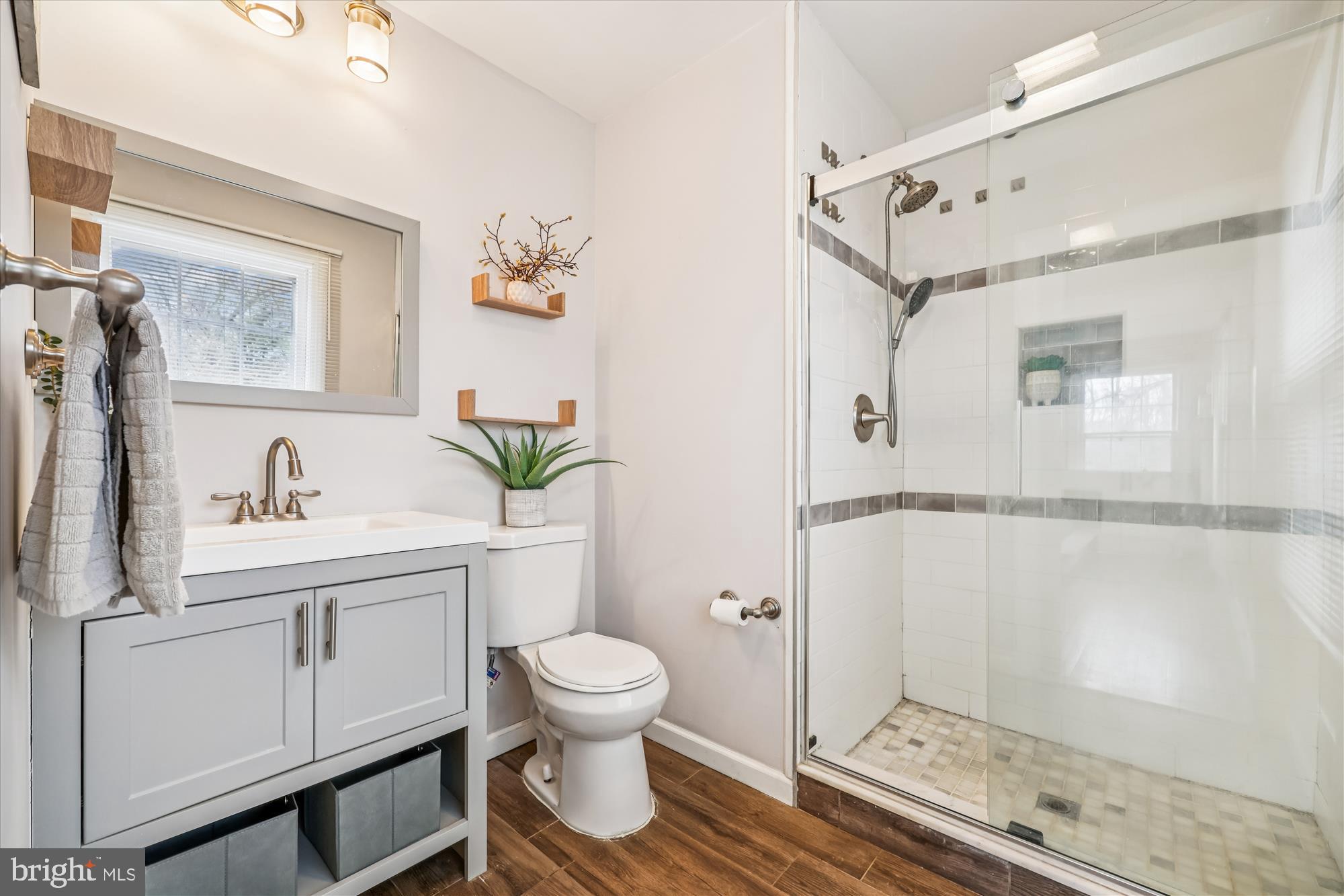 DARNESTOWN OUTSIDE - Residential