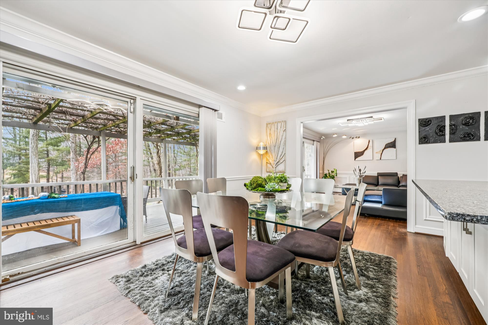 DARNESTOWN OUTSIDE - Residential