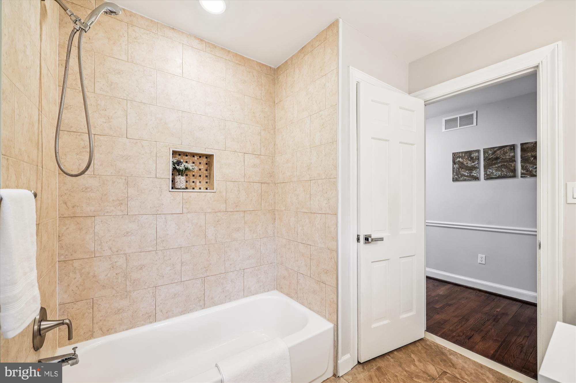 DARNESTOWN OUTSIDE - Residential