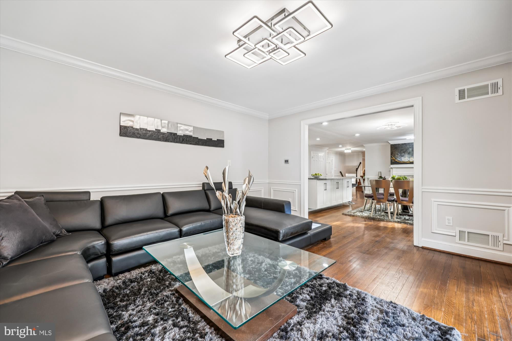 DARNESTOWN OUTSIDE - Residential