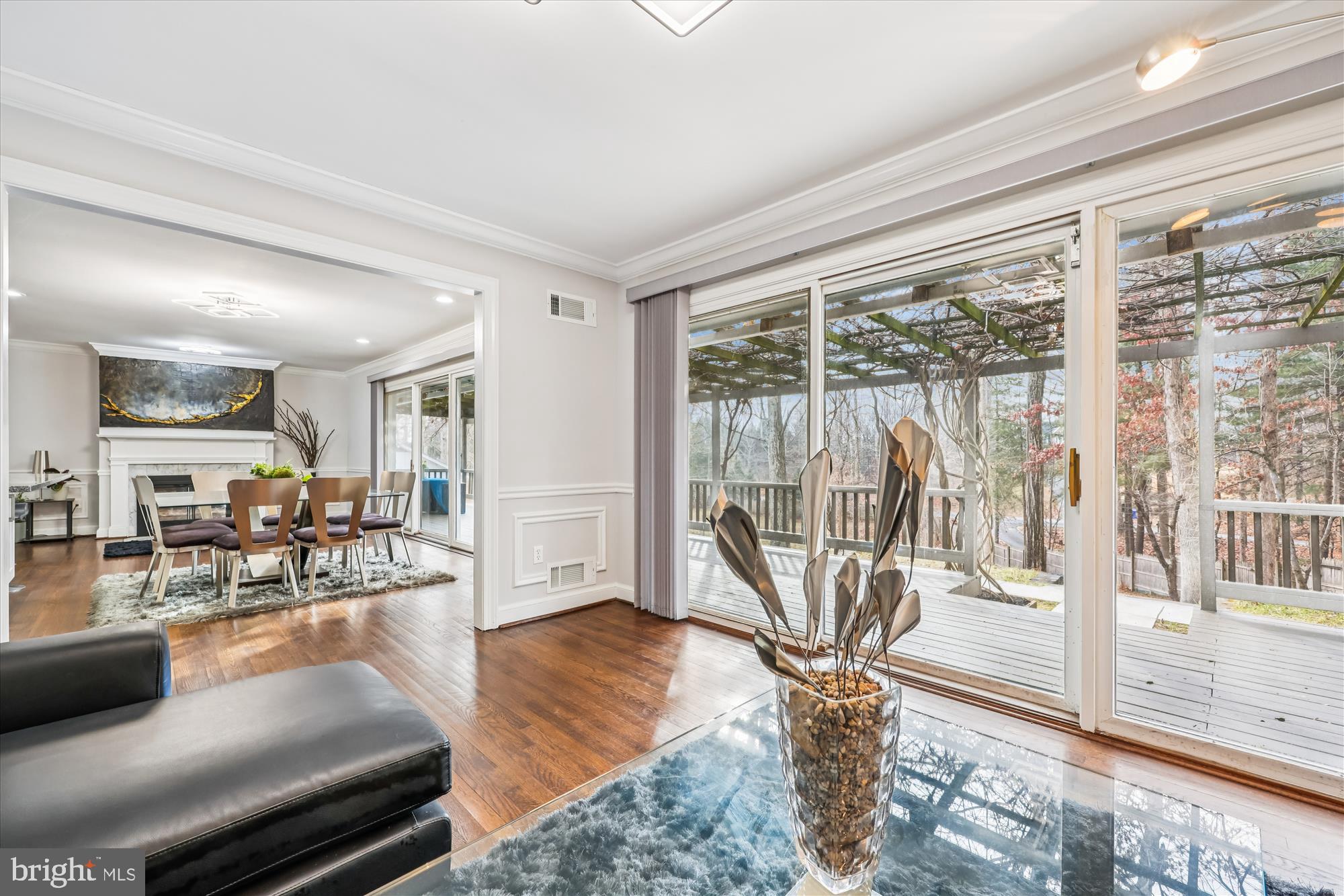 DARNESTOWN OUTSIDE - Residential