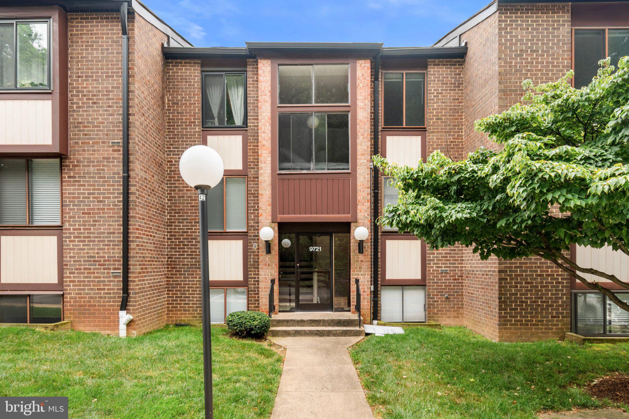 9721 KINGS CROWN COURT 202