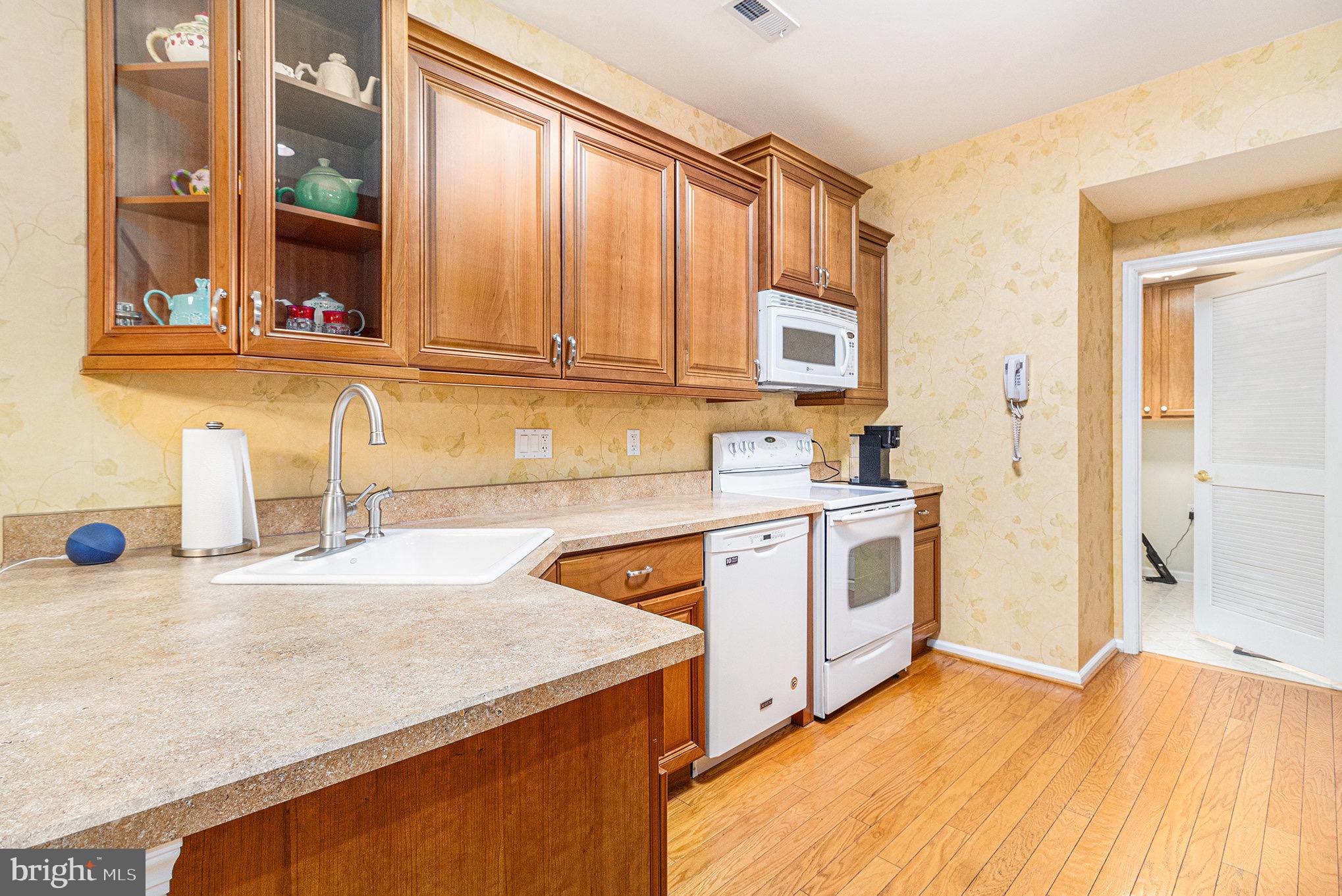 LEGACY OAKS - Residential