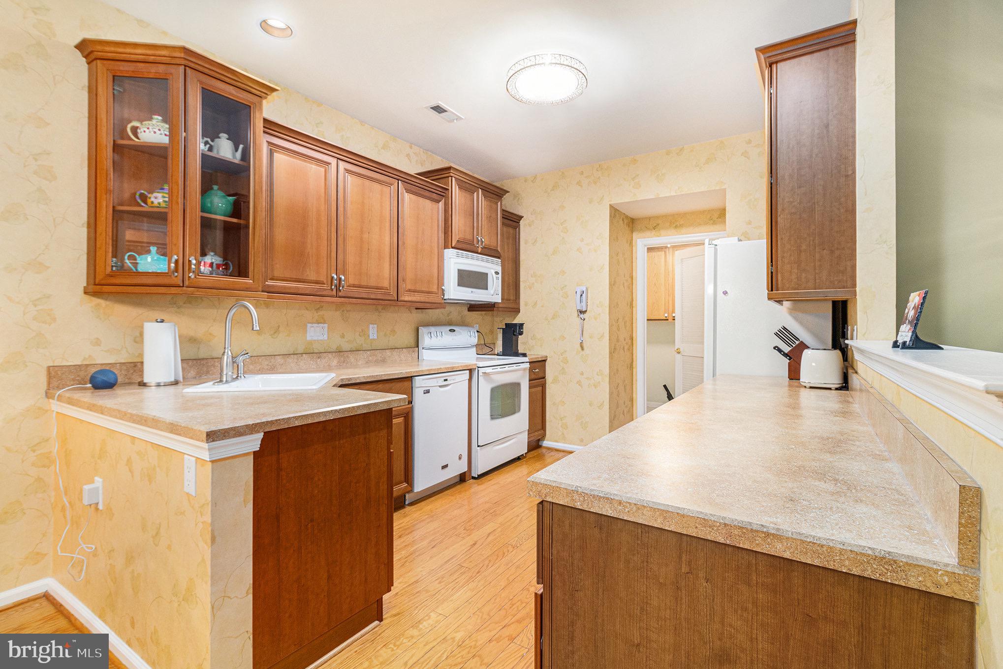 LEGACY OAKS - Residential