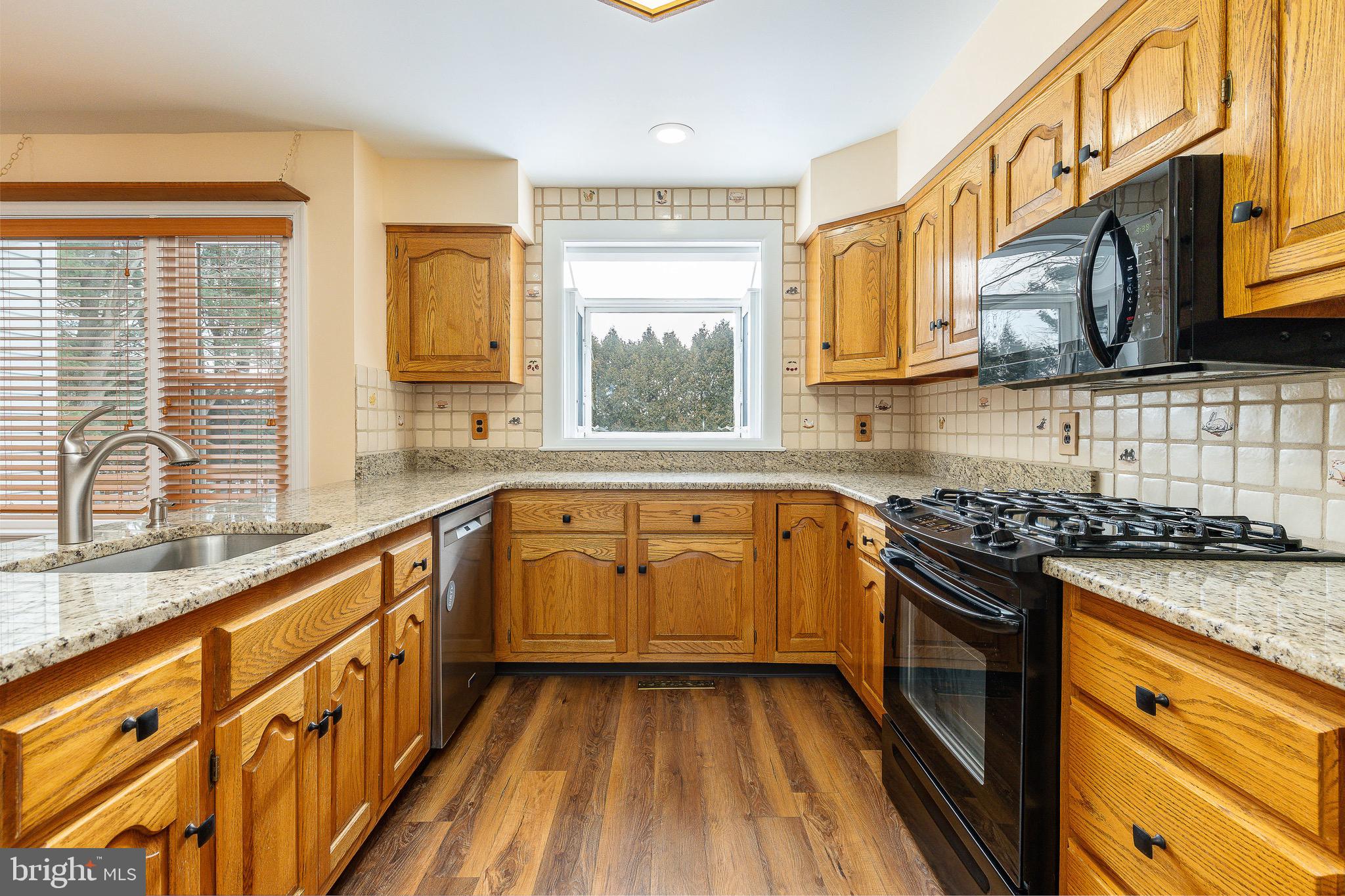 FORT WASHINGTON - Residential