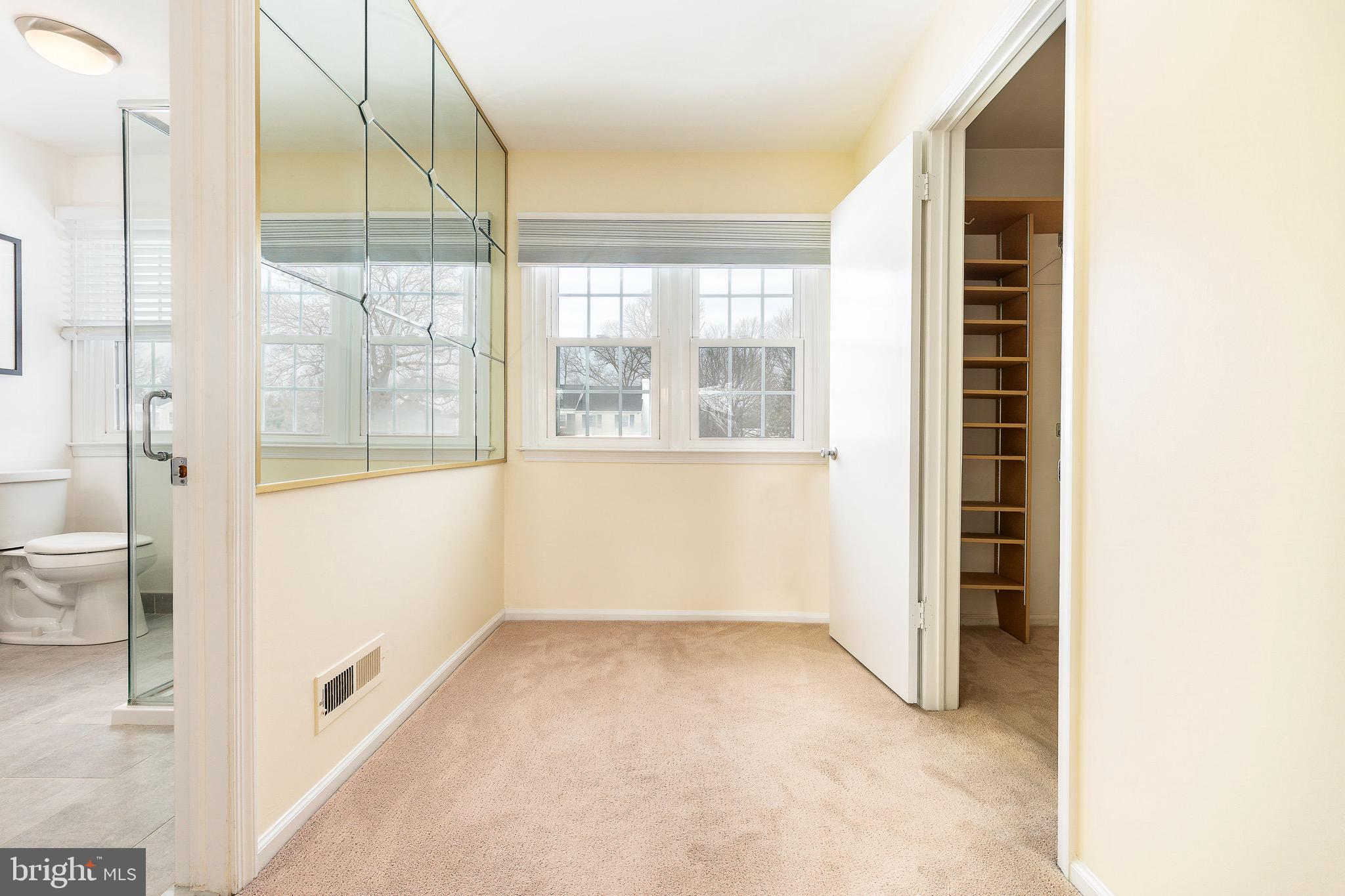 FORT WASHINGTON - Residential