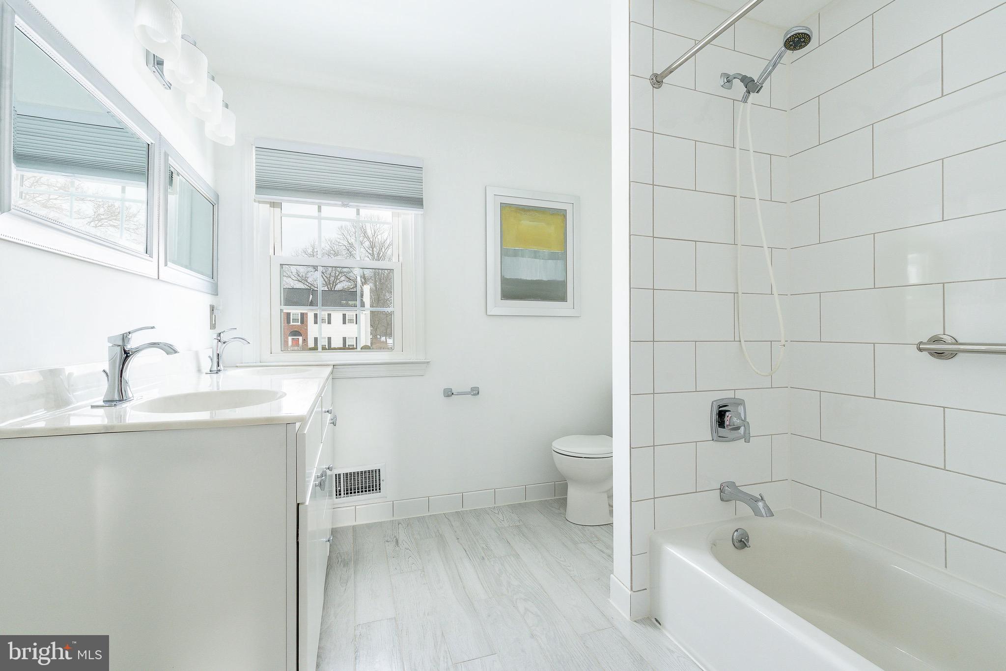 FORT WASHINGTON - Residential