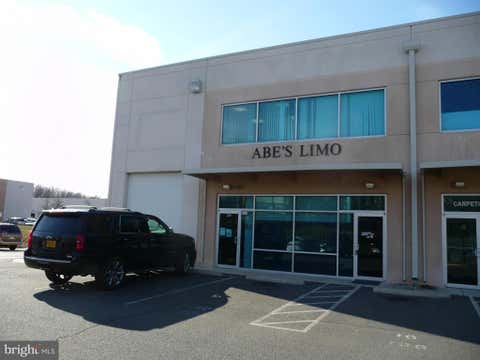 Photo of 45910 Transamerica Plaza #106, STERLING, VA 20166 (MLS # VALO2131504)