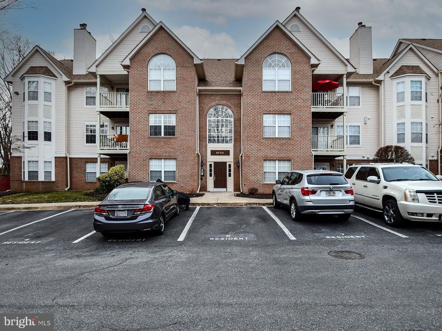 METICULOUSLY RENOVATED 2BR, 2 BA GROUND LEVEL CONDO IN LAKE POINTE WALKING DISTANCE TO METRO, PG COUNTY HOSPITAL & CLOSE TO SHOPPING, SCHOOLS, AMENITIES, SEVERAL MAJOR ROUTES
******  FLOOR PLAN CHANGED TO CREATE SEPARATE LARGE  DINING AREA,  KITCHEN & LIVING ROOM AREA (100 SFT ADDITIONAL INTERIOR LIVABLE AREA.)  ALL A/C BULK HEADS IN THE CONDO WERE RELOCATED TO CEILING FOR SPACIOUS LOOK.    ******

ENTIRE CONDO HAS GLEAMING H/W FLOORS. SPACIOUS LR, SEPARATE DINING AREA w/GRANITE TILED ELECTRIC FIREPLACE, MOLDINGS, WAINSCOTING, RECESS LIGHTS. RENOVATED LARGE  BAR KITCHEN w/GRANITE TILES, COUNTERTOP, BACKSPLASH,  NEW SS APPLIANCES. LARGE MBR w/BAY WINDOW, WALK-IN-CLOSET, ATT, REN. BATH w/GRANITE FLOOR, WALL TILES,SOAKING TUB. SECOND BEDROOM w/ATT REN. BATH, GRANITE FLOOR & WALL TILES.  NEW A/C UNIT. SHOWS WELL. FRESH PAINT.  CONDO FEE INCLUDES WATER. AGENT IS RELATED TO OWNER.