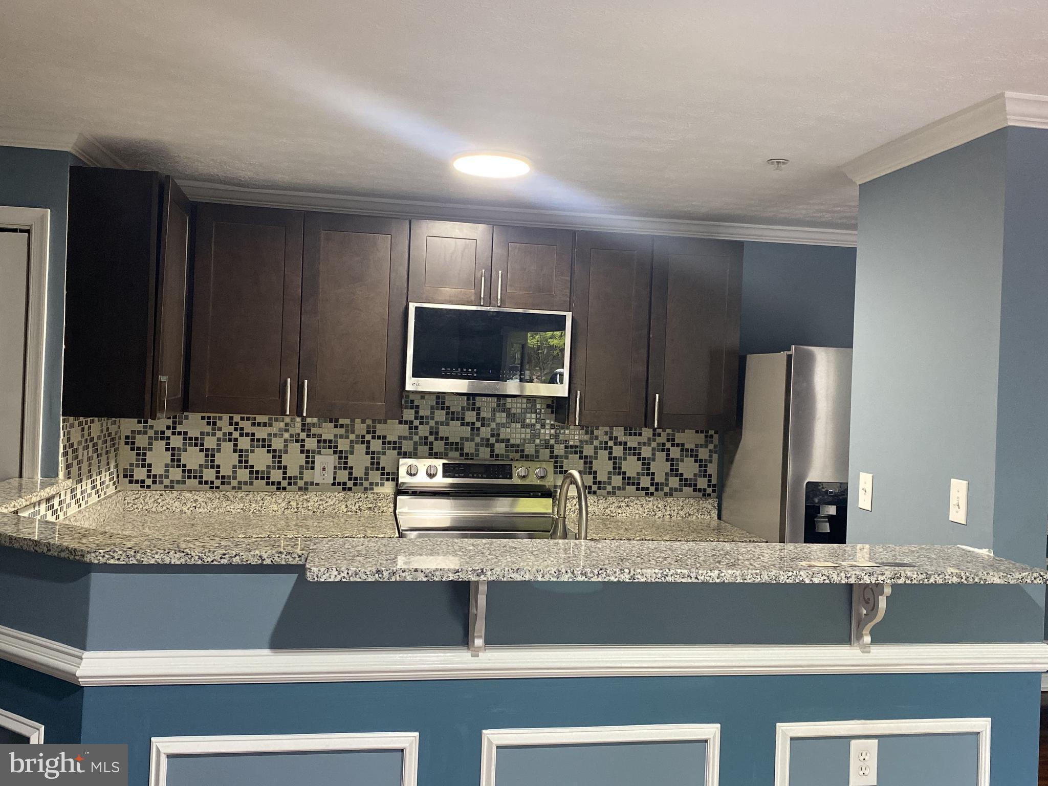 LAKE POINTE AT TOWN CENTER - Residential