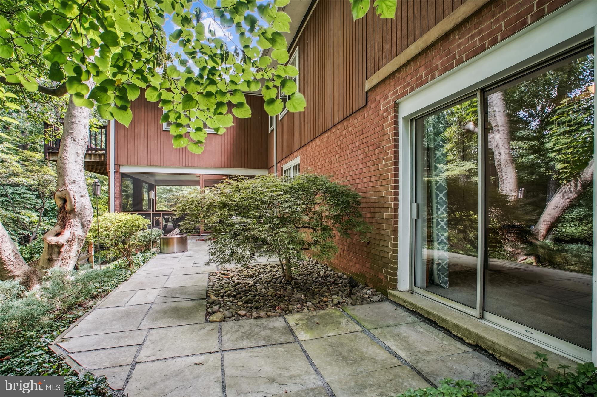 ARLINGWOOD - Residential