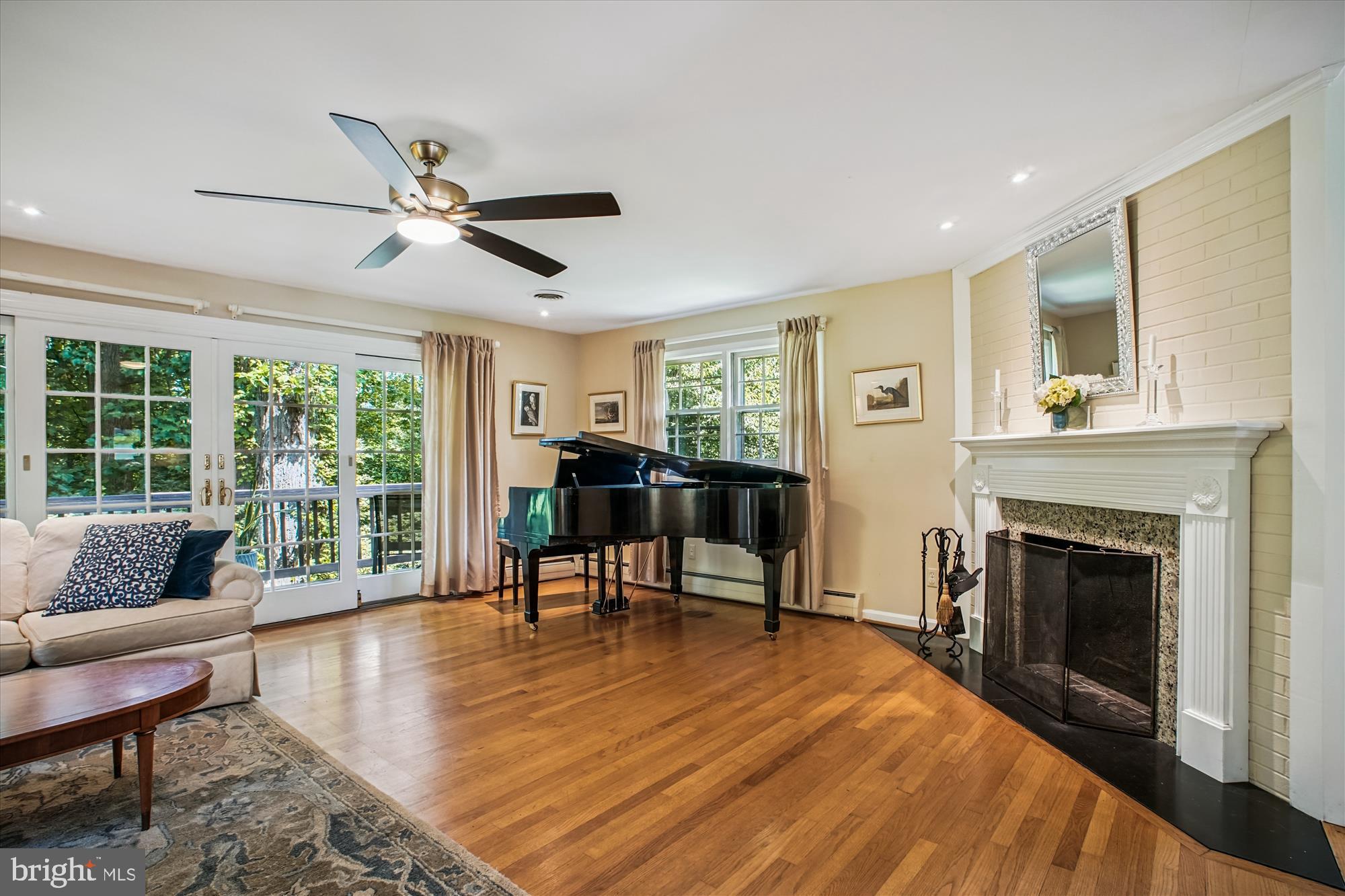 ARLINGWOOD - Residential