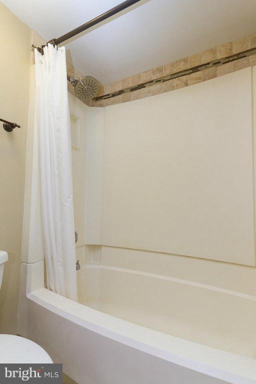 WATERGATE AT LANDMARK - Residential