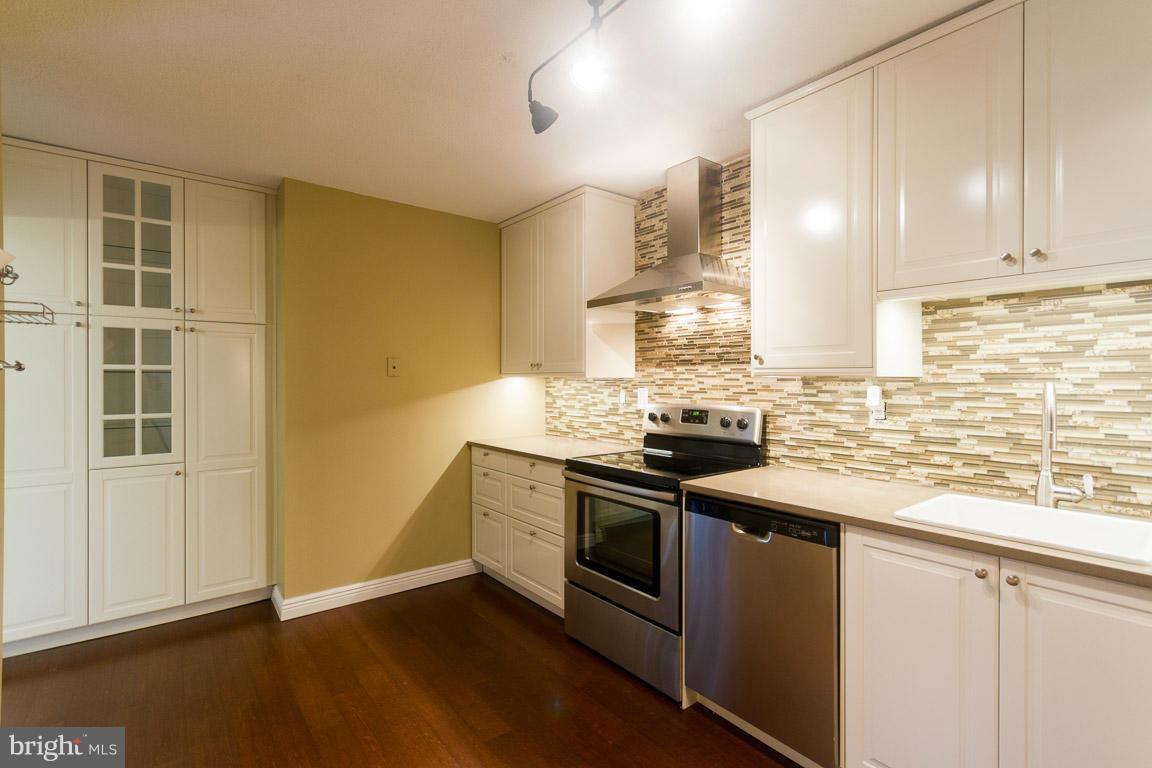 WATERGATE AT LANDMARK - Residential