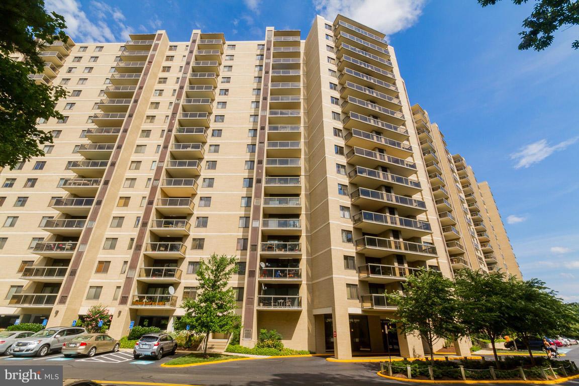 WATERGATE AT LANDMARK - Residential