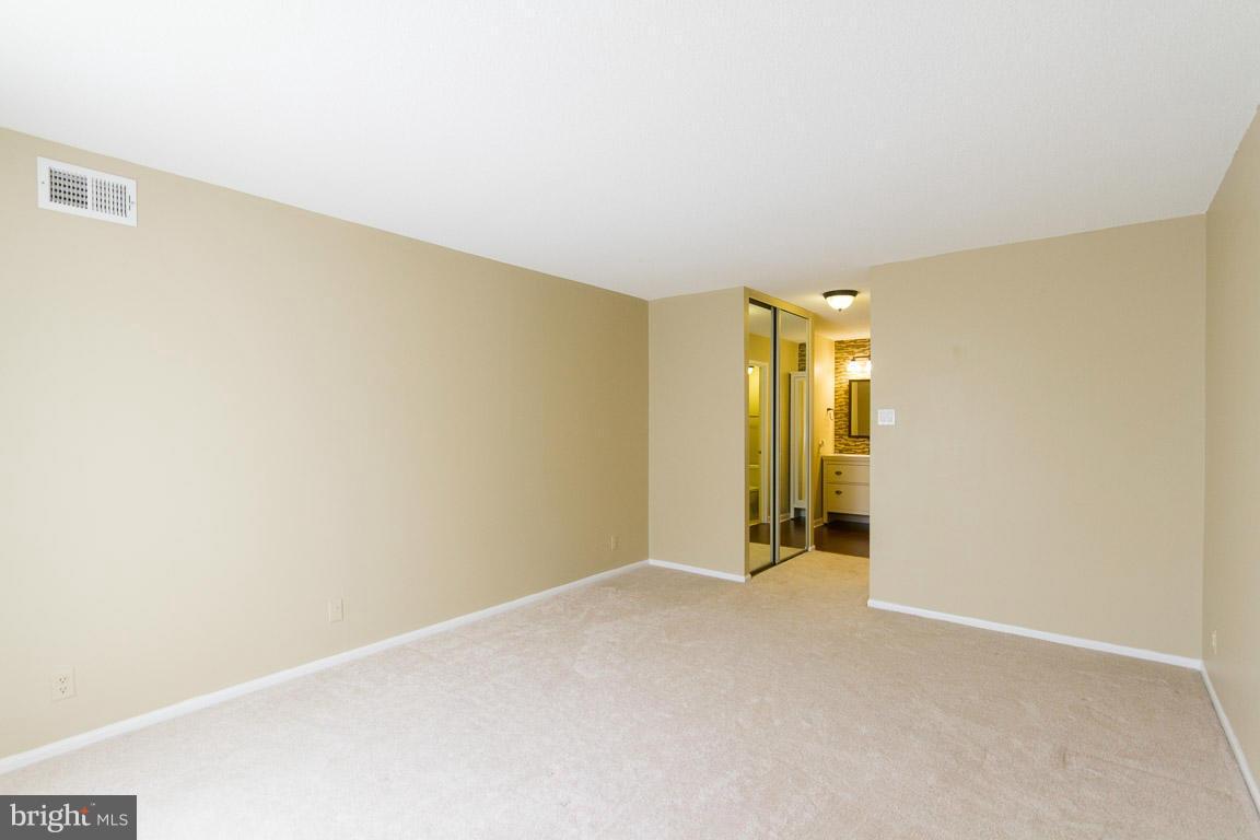 WATERGATE AT LANDMARK - Residential