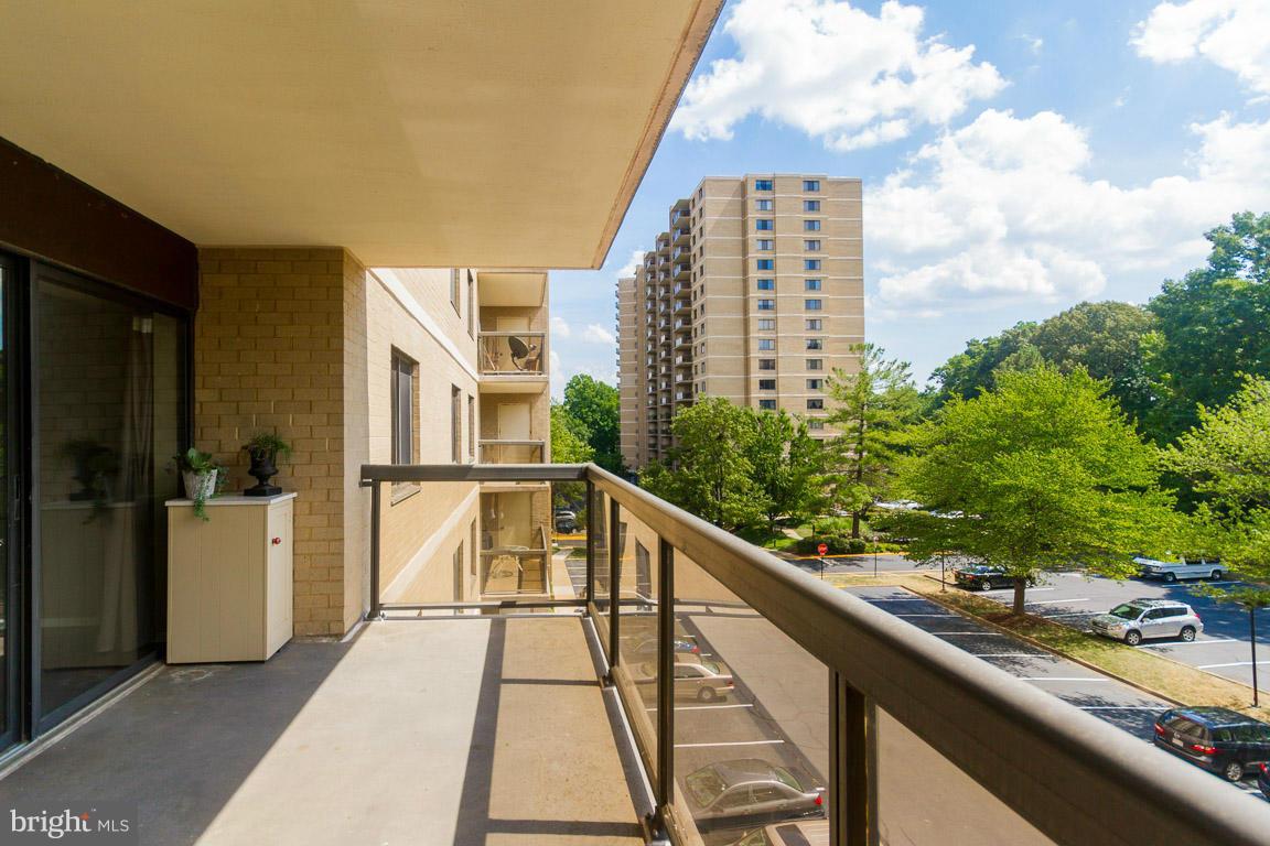 WATERGATE AT LANDMARK - Residential